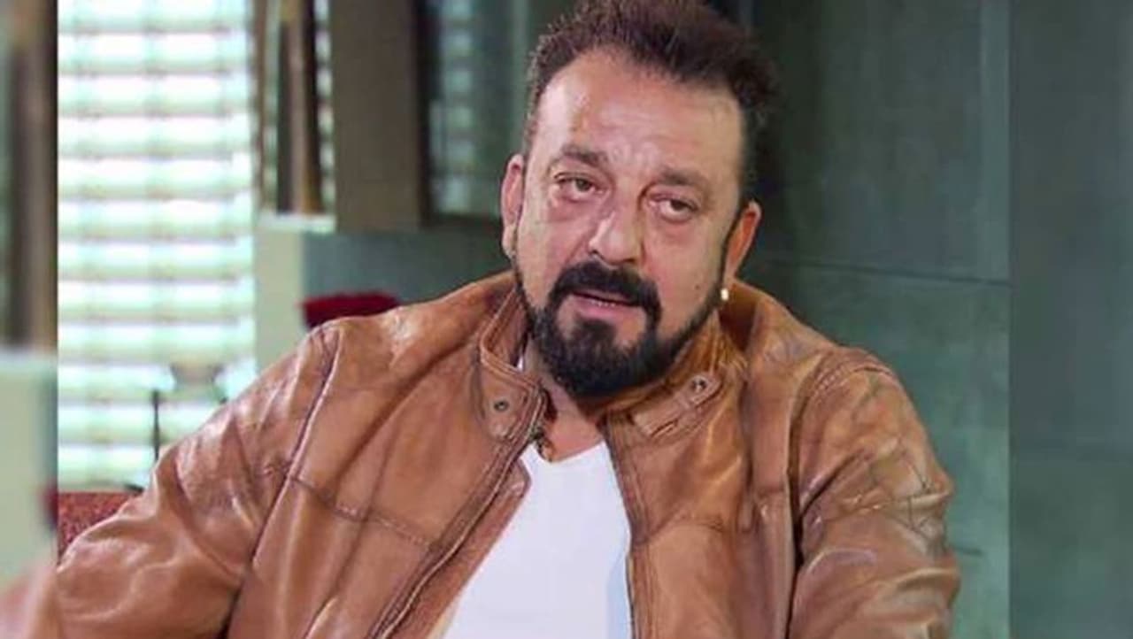 <p>பாலிவுட் திரையுலகின் முன்னணி நடிகரான சஞ்சய் தத்திற்கு கடந்த 9ம் தேதி திடீர் மூச்சு திணறல் மற்றும் நெஞ்சு வலி ஏற்பட்டது. </p> <p>பாலிவுட் திரையுலகின் முன்னணி நடிகரான சஞ்சய் தத்திற்கு கடந்த 9ம் தேதி திடீர் மூச்சு திணறல் மற்றும் நெஞ்சு வலி ஏற்பட்டது. </p>