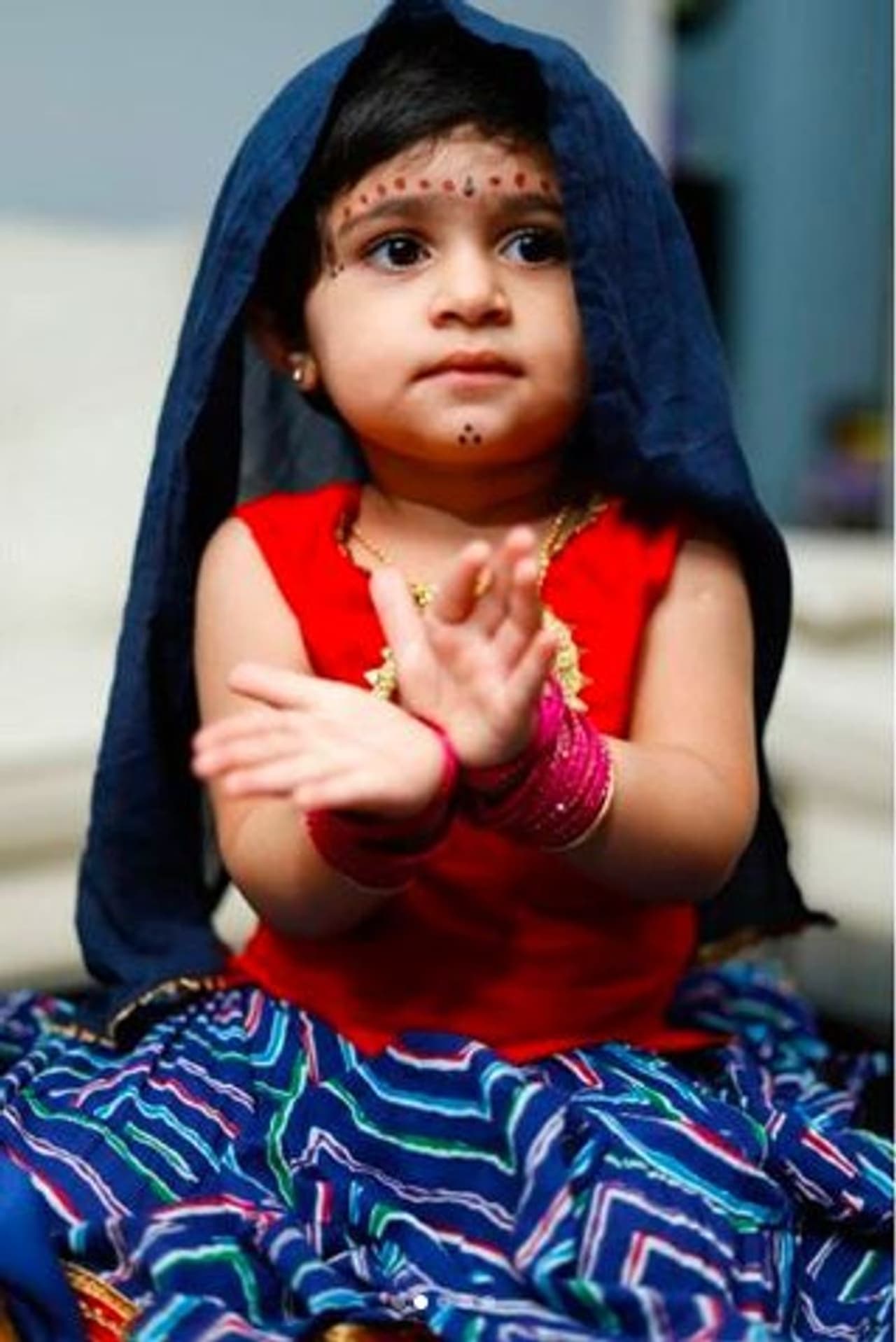 <p>ತಮ್ಮನ ಜತೆ ಕೃಷ್ಣನಾದ ಐರಾ</p> <p>ತಮ್ಮನ ಜತೆ ಕೃಷ್ಣನಾದ ಐರಾ</p>