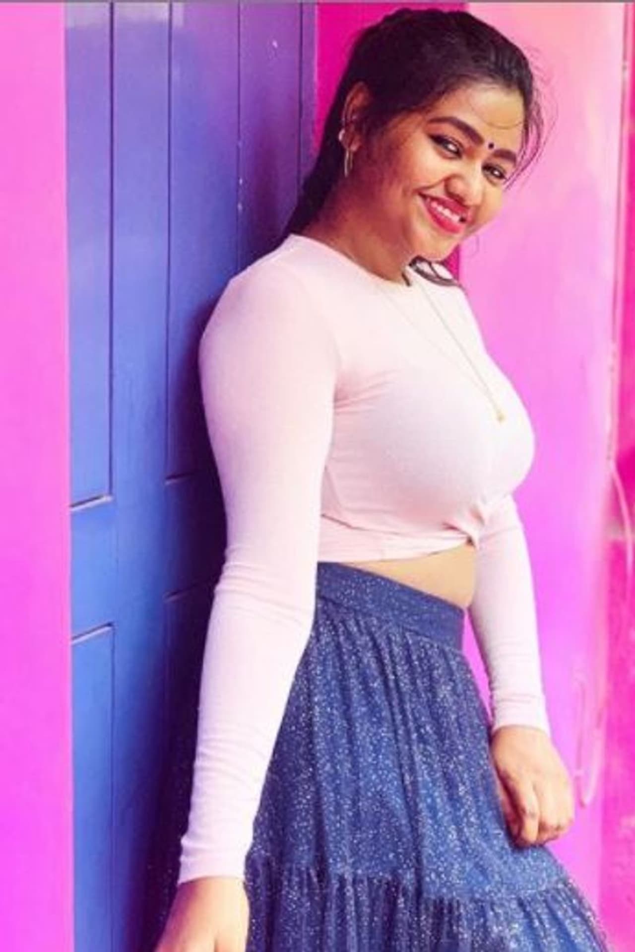 <h2> </h2><p>சிவகார்த்திகேயன் நடிப்பில் சூப்பர் டூப்பர் ஹிட் அடித்த திரைப்படம் "வருத்தப்படாத வாலிபர் சங்கம்". அந்த படத்தில் சிவகார்த்திகேயன், சூரி காமெடி கூட்டணி ரசிகர்களை வெகுவாக கவர்ந்தது. அதில் சூரிக்கு ஜோடியாக ஷாலு ஷம்மு நடித்திருந்தார். </p> <h2> </h2><p>சிவகார்த்திகேயன் நடிப்பில் சூப்பர் டூப்பர் ஹிட் அடித்த திரைப்படம் "வருத்தப்படாத வாலிபர் சங்கம்". அந்த படத்தில் சிவகார்த்திகேயன், சூரி காமெடி கூட்டணி ரசிகர்களை வெகுவாக கவர்ந்தது. அதில் சூரிக்கு ஜோடியாக ஷாலு ஷம்மு நடித்திருந்தார். </p>