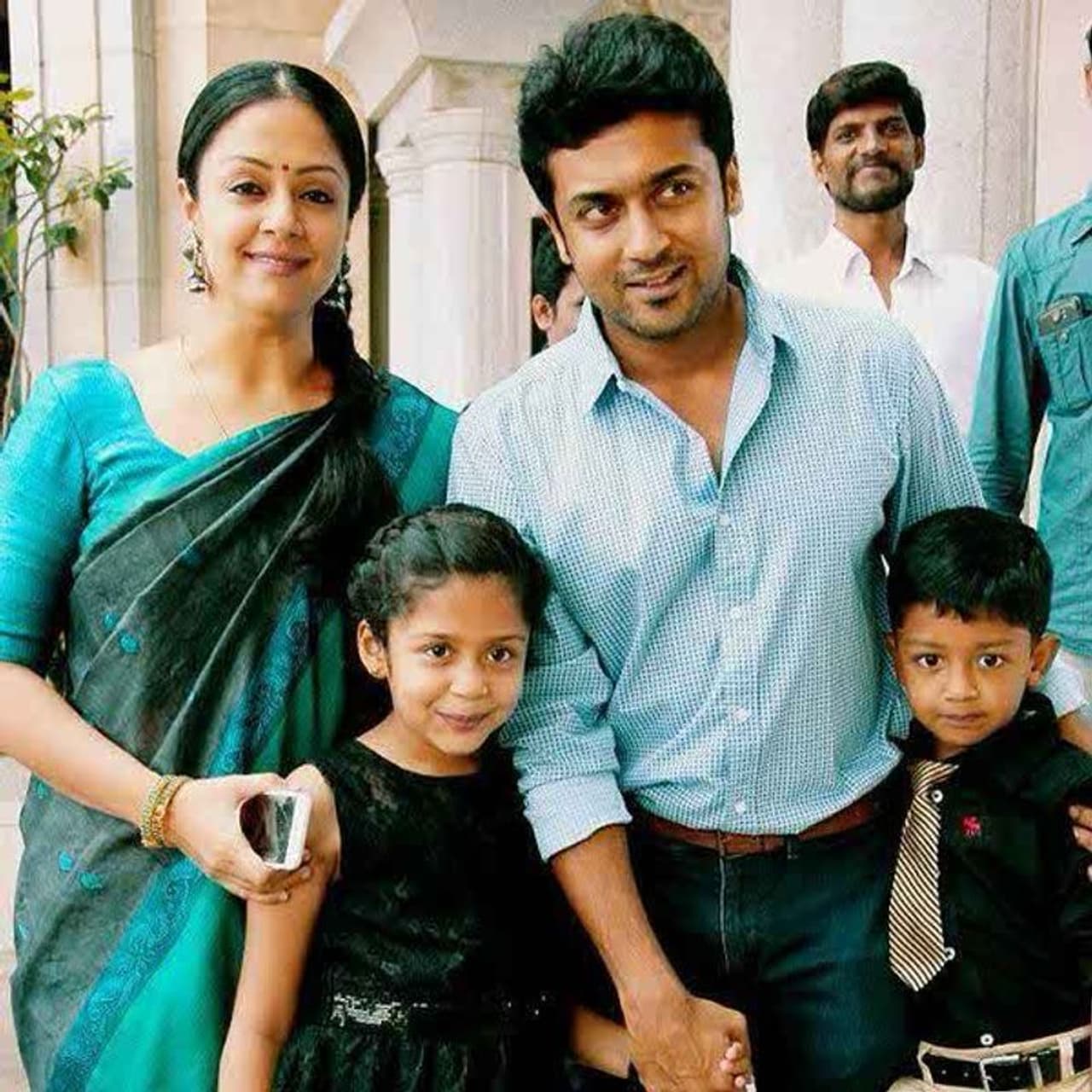 <p>ಸೂರ್ಯ ಮತ್ತು ಜೋತಿಕಾಗೆ ಇಬ್ಬರು ಮಕ್ಕಳು.</p>