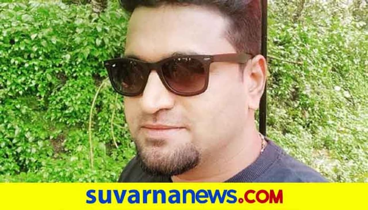 <p>ಸೋಷಿಯಲ್ ಮೀಡಿಯಾದಲ್ಲಿ ಡಿಫರೆಂಟ್‌ ಲುಕ್‌ ಪೋಟೋ ಶೇರ್ ಮಾಡಿದ ನಟ ರಿಷಬ್ ಶೆಟ್ಟಿ.</p>