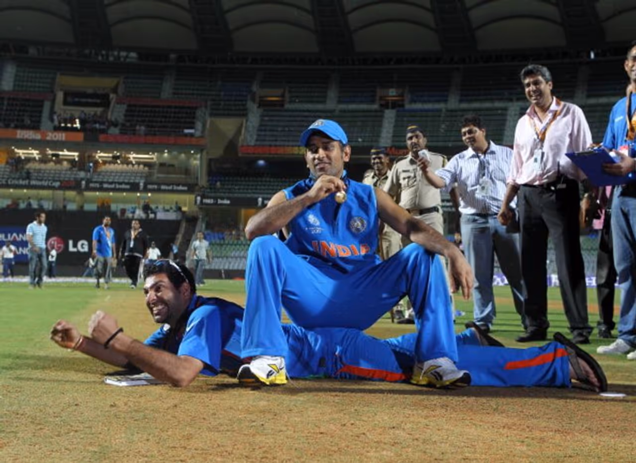 <p>ఇర్ఫాన్ పఠాన్లాగే వీరేంద్ర సెహ్వాగ్, యువరాజ్ సింగ్ వంటి చాలామంది భారత జట్టుకి దూరం కావడానికి ధోనీయే కారణం...</p> <p>ఇర్ఫాన్ పఠాన్లాగే వీరేంద్ర సెహ్వాగ్, యువరాజ్ సింగ్ వంటి చాలామంది భారత జట్టుకి దూరం కావడానికి ధోనీయే కారణం...</p>