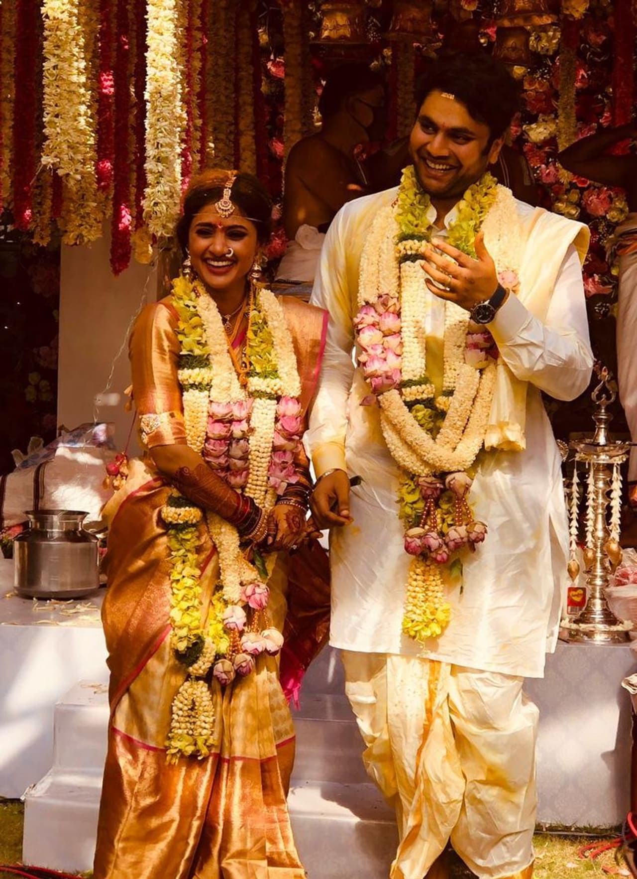 <p>தமிழில் கடந்த 2018 ஆம் ஆண்டு வெளியான 'வஞ்சகர் உலகம்' படத்தின் மூலம் இயக்குனராக அறிமுகமானவர் மோனோஜ் பீதா. </p> <p>தமிழில் கடந்த 2018 ஆம் ஆண்டு வெளியான 'வஞ்சகர் உலகம்' படத்தின் மூலம் இயக்குனராக அறிமுகமானவர் மோனோஜ் பீதா. </p>