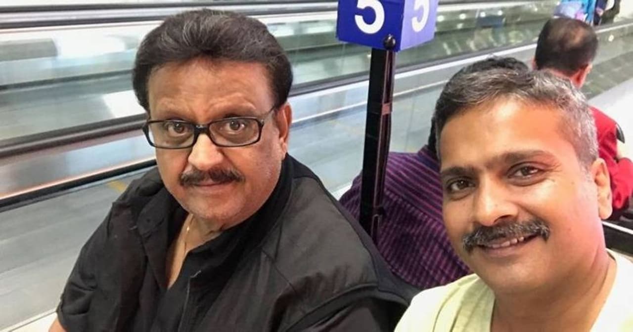 <p>கொரோனாவில் இருந்து மீண்டு, நன்கு உடல்நிலை தெரிவந்ததாக கூறப்பட்ட எஸ்.பி.பி உடல் நிலை கடந்த 24 மணிநேரத்தில் மிகவும் மோசமடைந்துள்ளதாக, அவர் சிகிச்சை பெற்று வரும் Mgm மருத்துவமனை சார்பில் அறிக்கை வெளியிட்டு தெரிவிக்கப்பட்டது.</p> <p>கொரோனாவில் இருந்து மீண்டு, நன்கு உடல்நிலை தெரிவந்ததாக கூறப்பட்ட எஸ்.பி.பி உடல் நிலை கடந்த 24 மணிநேரத்தில் மிகவும் மோசமடைந்துள்ளதாக, அவர் சிகிச்சை பெற்று வரும் Mgm மருத்துவமனை சார்பில் அறிக்கை வெளியிட்டு தெரிவிக்கப்பட்டது.</p>