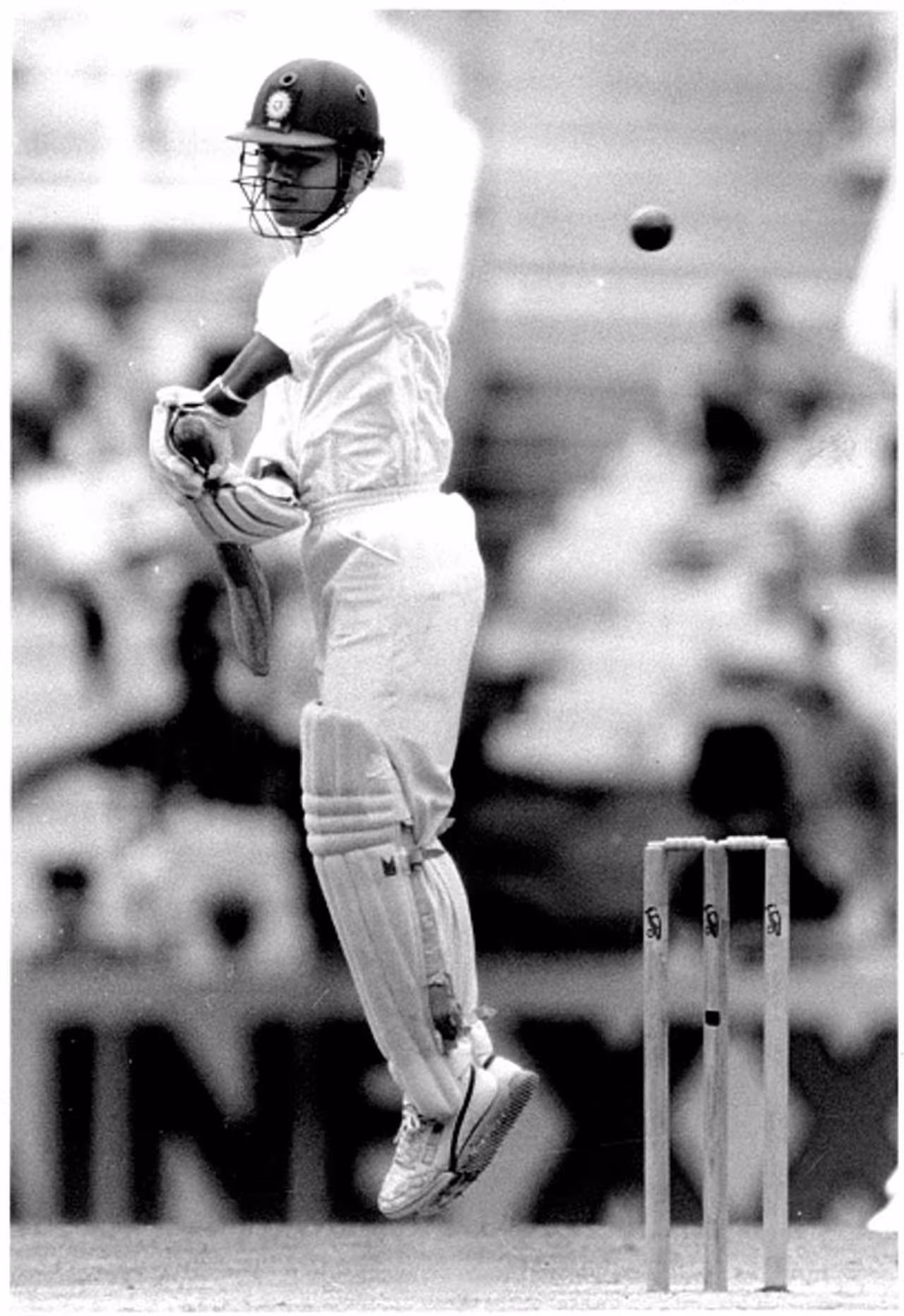 <p>Warne, who has had many on field battles with Tendulkar, spoke about the batting legend during TV commentary for the ongoing third Test between England and Pakistan in Southampton.</p> <p>Warne, who has had many on field battles with Tendulkar, spoke about the batting legend during TV commentary for the ongoing third Test between England and Pakistan in Southampton.</p>