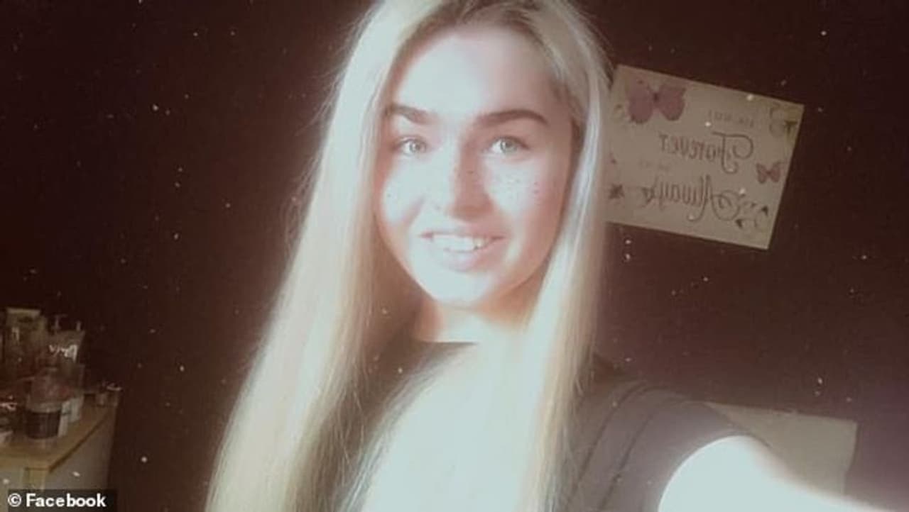 <p>മരിച്ച മകൾ എല്ലി ആൻഡേഴ്സണിന്റെ ശീതീകരിച്ച ശുക്ലത്തിലൂടെ ഒരു കുഞ്ഞ് ഈ ഭൂമിയിൽ ജനിക്കണമെന്ന് ലൂയിസ് ആഗ്രഹിക്കുന്നു. scotland ന്റെ സ്റ്റിർലിംഗിൽ താമസിച്ച് വരികയായിരുന്ന എല്ലി 16ാം വയസിലാണ് മരിക്കുന്നത്. </p> <p>മരിച്ച മകൾ എല്ലി ആൻഡേഴ്സണിന്റെ ശീതീകരിച്ച ശുക്ലത്തിലൂടെ ഒരു കുഞ്ഞ് ഈ ഭൂമിയിൽ ജനിക്കണമെന്ന് ലൂയിസ് ആഗ്രഹിക്കുന്നു. scotland ന്റെ സ്റ്റിർലിംഗിൽ താമസിച്ച് വരികയായിരുന്ന എല്ലി 16ാം വയസിലാണ് മരിക്കുന്നത്. </p>