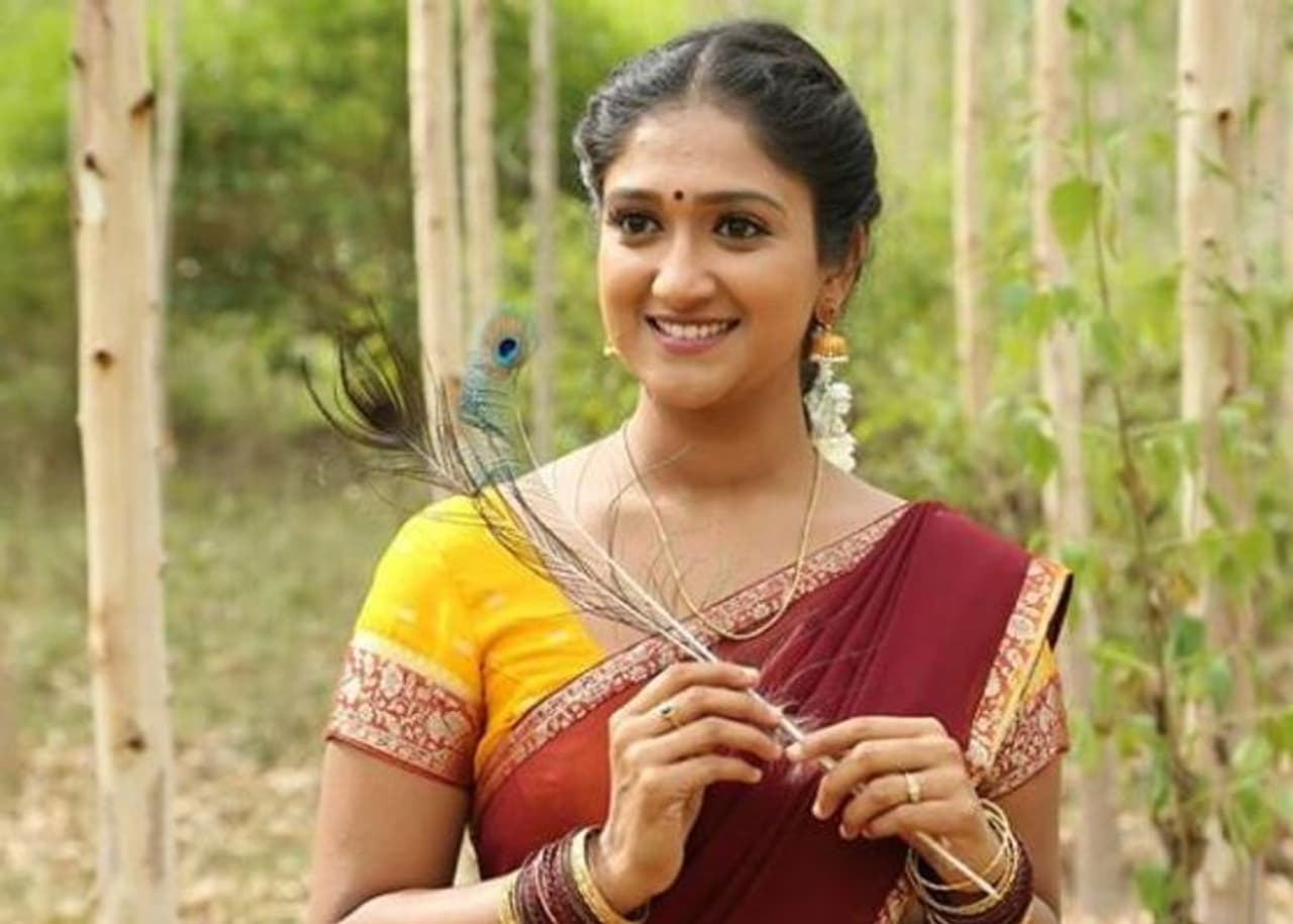 <p>ಚಿತ್ರದಲ್ಲಿ ರೂಪಿಕಾ ಮೊದಲ ಬಾರಿಗೆ ಖಡಕ್ ತನಿಖಾಧಿಕಾರಿ ಪಾತ್ರ ಮಾಡುತ್ತಿದ್ದಾರೆ. ಬೈಕ್ ಓಡಿಸುತ್ತಾರೆ, ಆ್ಯಕ್ಷನ್ ಮಾಡುತ್ತಾರೆ.</p> <p>ಚಿತ್ರದಲ್ಲಿ ರೂಪಿಕಾ ಮೊದಲ ಬಾರಿಗೆ ಖಡಕ್ ತನಿಖಾಧಿಕಾರಿ ಪಾತ್ರ ಮಾಡುತ್ತಿದ್ದಾರೆ. ಬೈಕ್ ಓಡಿಸುತ್ತಾರೆ, ಆ್ಯಕ್ಷನ್ ಮಾಡುತ್ತಾರೆ.</p>