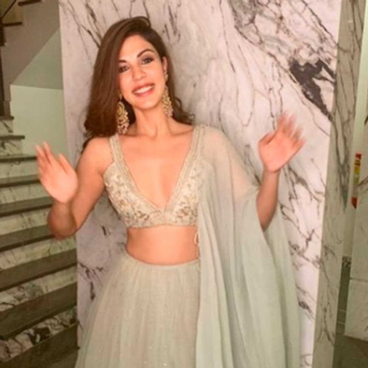 <p>ಸುಶಾಂತ್ ಸಿಂಗ್ ರಜಪೂತ್ ತಂದೆ ಕೆಕೆ ಸಿಂಗ್ ನಟಿ ರಿಯಾ ಚಕ್ರವರ್ತಿ ವಿರುದ್ಧ ಎಫ್ಐಆರ್ ದಾಖಲಿಸಿದ ನಂತರ ನಟಿ ವಿವಾದಕ್ಕೆಡೆಯಾಗುತ್ತಲೇ ಇದ್ದಾರೆ. ಇದೀಗ ಕಿರುತೆರೆ ನಟಿ, ಸುಶಾಂತ್ ಮಾಜಿ ಗೆಳತಿಯನ್ನು ವಿಧವೆ ಎಂದು ಕರೆದಿದ್ದಾರೆ</p> <p>ಸುಶಾಂತ್ ಸಿಂಗ್ ರಜಪೂತ್ ತಂದೆ ಕೆಕೆ ಸಿಂಗ್ ನಟಿ ರಿಯಾ ಚಕ್ರವರ್ತಿ ವಿರುದ್ಧ ಎಫ್ಐಆರ್ ದಾಖಲಿಸಿದ ನಂತರ ನಟಿ ವಿವಾದಕ್ಕೆಡೆಯಾಗುತ್ತಲೇ ಇದ್ದಾರೆ. ಇದೀಗ ಕಿರುತೆರೆ ನಟಿ, ಸುಶಾಂತ್ ಮಾಜಿ ಗೆಳತಿಯನ್ನು ವಿಧವೆ ಎಂದು ಕರೆದಿದ್ದಾರೆ</p>