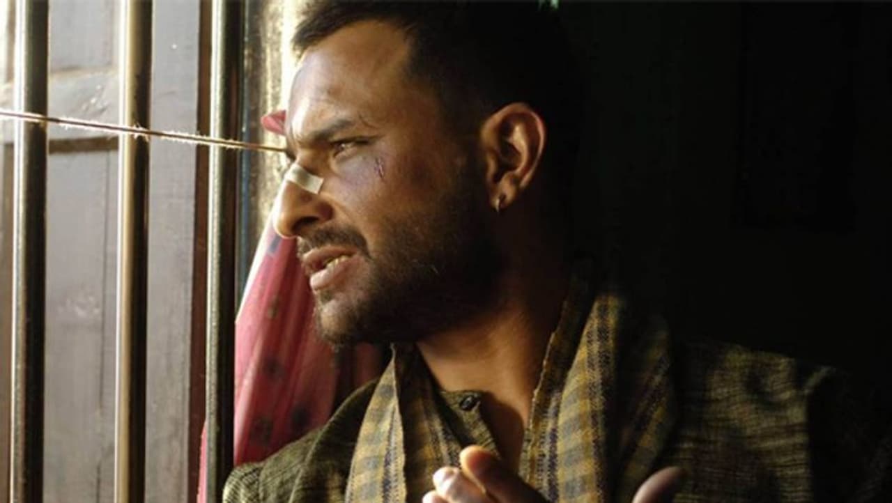 <p>2006ರಲ್ಲಿಬಿಡುಗಡೆಯಾದ ಕ್ರೈಮ್ ಡ್ರಾಮ ಓಂಕಾರ, ಶೇಕ್ಸ್ಪಿಯರ್ನ ಒಥೆಲ್ಲೊ ನಾಟಕದ ರೂಪಾಂತರ. ಈ ಸಿನಿಮಾದಲ್ಲಿ ಸೈಫ್ ಅಭಿನಯ ಸಖತ್ ಮೆಚ್ಚುಗೆ ಗಳಿಸಿತ್ತು.</p> <p>2006ರಲ್ಲಿಬಿಡುಗಡೆಯಾದ ಕ್ರೈಮ್ ಡ್ರಾಮ ಓಂಕಾರ, ಶೇಕ್ಸ್ಪಿಯರ್ನ ಒಥೆಲ್ಲೊ ನಾಟಕದ ರೂಪಾಂತರ. ಈ ಸಿನಿಮಾದಲ್ಲಿ ಸೈಫ್ ಅಭಿನಯ ಸಖತ್ ಮೆಚ್ಚುಗೆ ಗಳಿಸಿತ್ತು.</p>