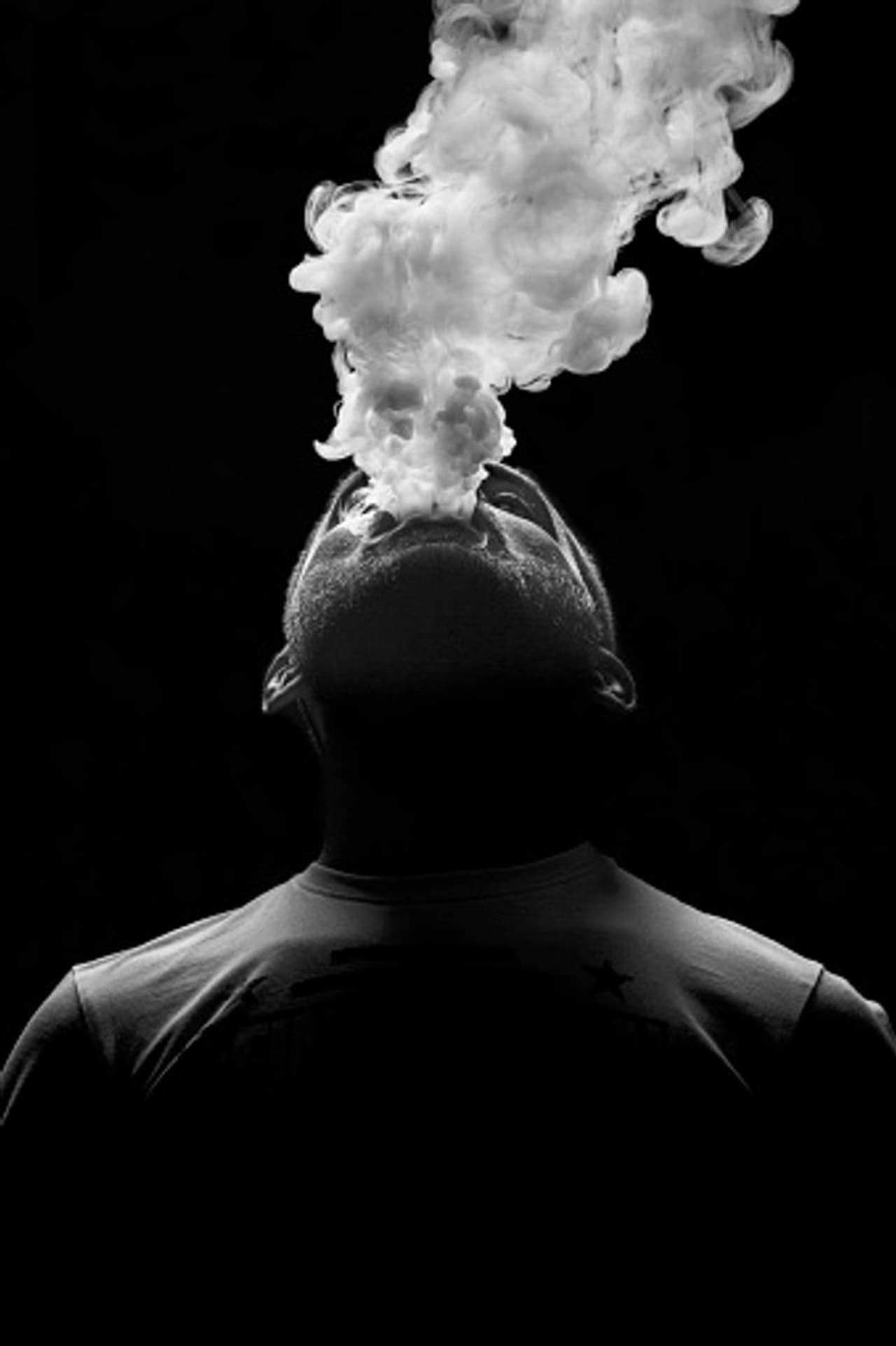 <p>ಸುಶಾಂತ್ ಸಿಂಗ್ ರಜಪೂತ್ ಪ್ರಕರಣಕ್ಕೆ ಸಂಬಂಧಿಸಿದಂತೆ ಮಾದಕವಸ್ತು ಜಾಲವನ್ನು ಪತ್ತೆ ಹಚ್ಚುತ್ತಿರುವ ಎನ್ಸಿಬಿ ಬಾಲಿವುಡ್ ಸ್ಟಾರ್ಗಳ ಮೇಲೆ ಬಲೆ ಬೀಸಿದೆ.</p> <p>ಸುಶಾಂತ್ ಸಿಂಗ್ ರಜಪೂತ್ ಪ್ರಕರಣಕ್ಕೆ ಸಂಬಂಧಿಸಿದಂತೆ ಮಾದಕವಸ್ತು ಜಾಲವನ್ನು ಪತ್ತೆ ಹಚ್ಚುತ್ತಿರುವ ಎನ್ಸಿಬಿ ಬಾಲಿವುಡ್ ಸ್ಟಾರ್ಗಳ ಮೇಲೆ ಬಲೆ ಬೀಸಿದೆ.</p>