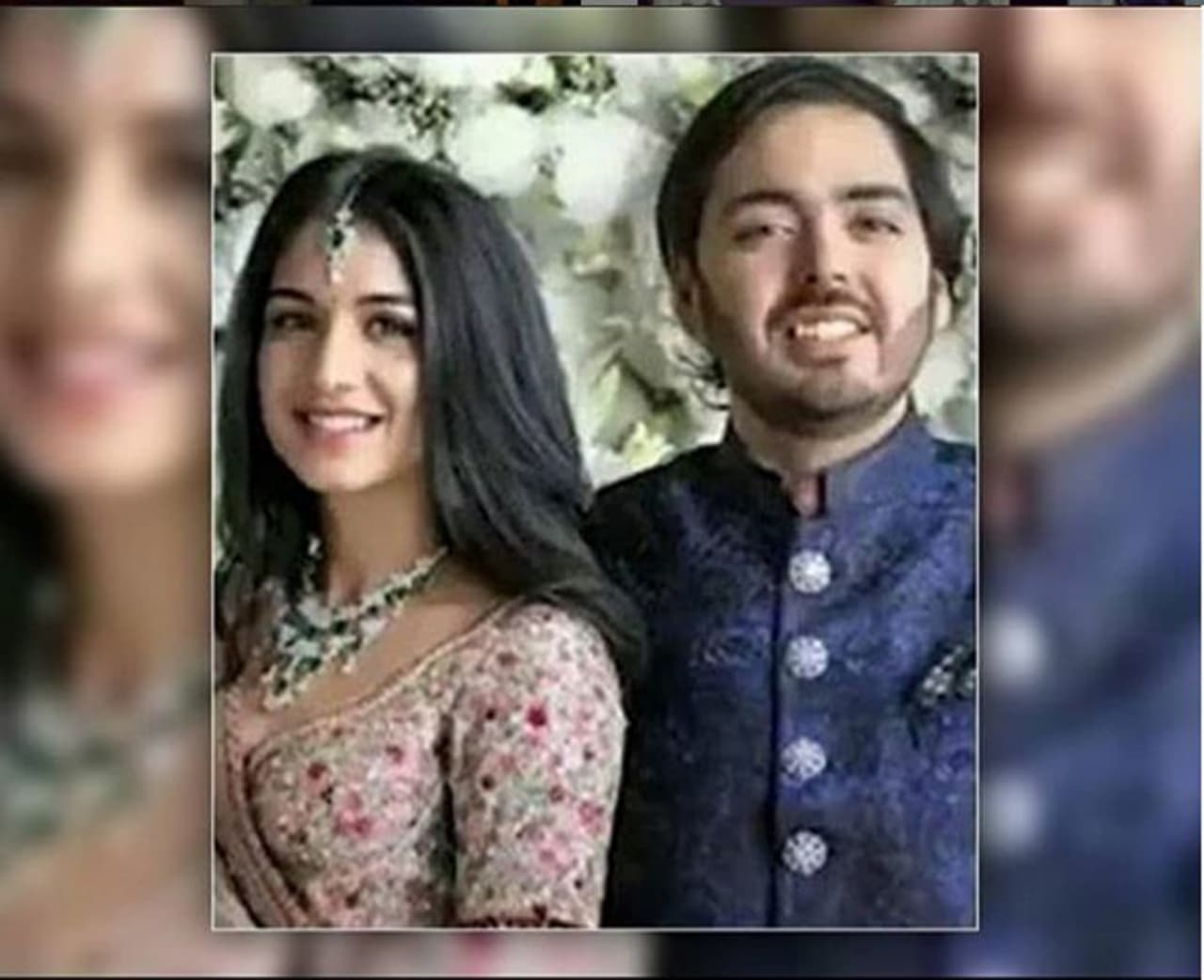 <p>ರಾಧಿಕಾ ಮರ್ಚೆಂಟ್, ಅನಂತ್ ಅಂಬಾನಿಯ ಗರ್ಲ್ಫ್ರೆಂಡ್ ಎಂಬ ವಿಷಯ ಆಕಾಶ್ ಅಂಬಾನಿ ಮತ್ತು ಶ್ಲೋಕಾ ಮೆಹ್ತಾರ ಎಂಗೇಜ್ಮೆಂಟ್ ಪಾರ್ಟಿಯಲ್ಲಿ ಬಹಿರಂಗವಾಯಿತು. ಆ ಪಾರ್ಟಿಯಲ್ಲಿ ಪಾಲ್ಗೊಳ್ಳಲು ಅನಂತ್ ಆಹ್ವಾನದ ಮೇರೆಗೆ ರಾಧಿಕಾ ಬಂದಿದ್ದರು.</p> <p>ರಾಧಿಕಾ ಮರ್ಚೆಂಟ್, ಅನಂತ್ ಅಂಬಾನಿಯ ಗರ್ಲ್ಫ್ರೆಂಡ್ ಎಂಬ ವಿಷಯ ಆಕಾಶ್ ಅಂಬಾನಿ ಮತ್ತು ಶ್ಲೋಕಾ ಮೆಹ್ತಾರ ಎಂಗೇಜ್ಮೆಂಟ್ ಪಾರ್ಟಿಯಲ್ಲಿ ಬಹಿರಂಗವಾಯಿತು. ಆ ಪಾರ್ಟಿಯಲ್ಲಿ ಪಾಲ್ಗೊಳ್ಳಲು ಅನಂತ್ ಆಹ್ವಾನದ ಮೇರೆಗೆ ರಾಧಿಕಾ ಬಂದಿದ್ದರು.</p>