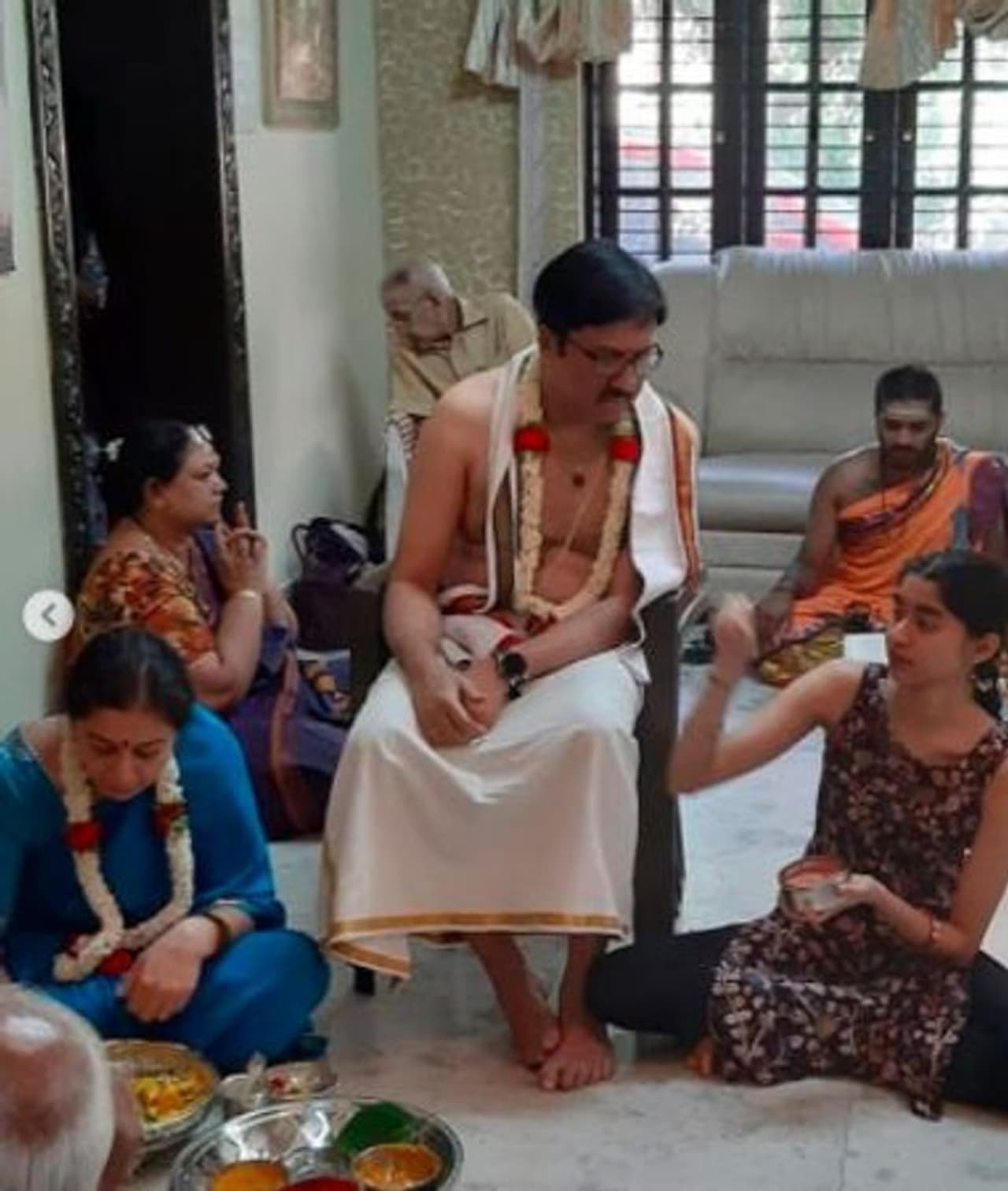 <p>ಸುಧಾರಾಣಿ ಮನೆಯಲ್ಲಿ ಚಂಡಿಕಾ ಪಾರಾಯಣ</p> <p>ಸುಧಾರಾಣಿ ಮನೆಯಲ್ಲಿ ಚಂಡಿಕಾ ಪಾರಾಯಣ</p>