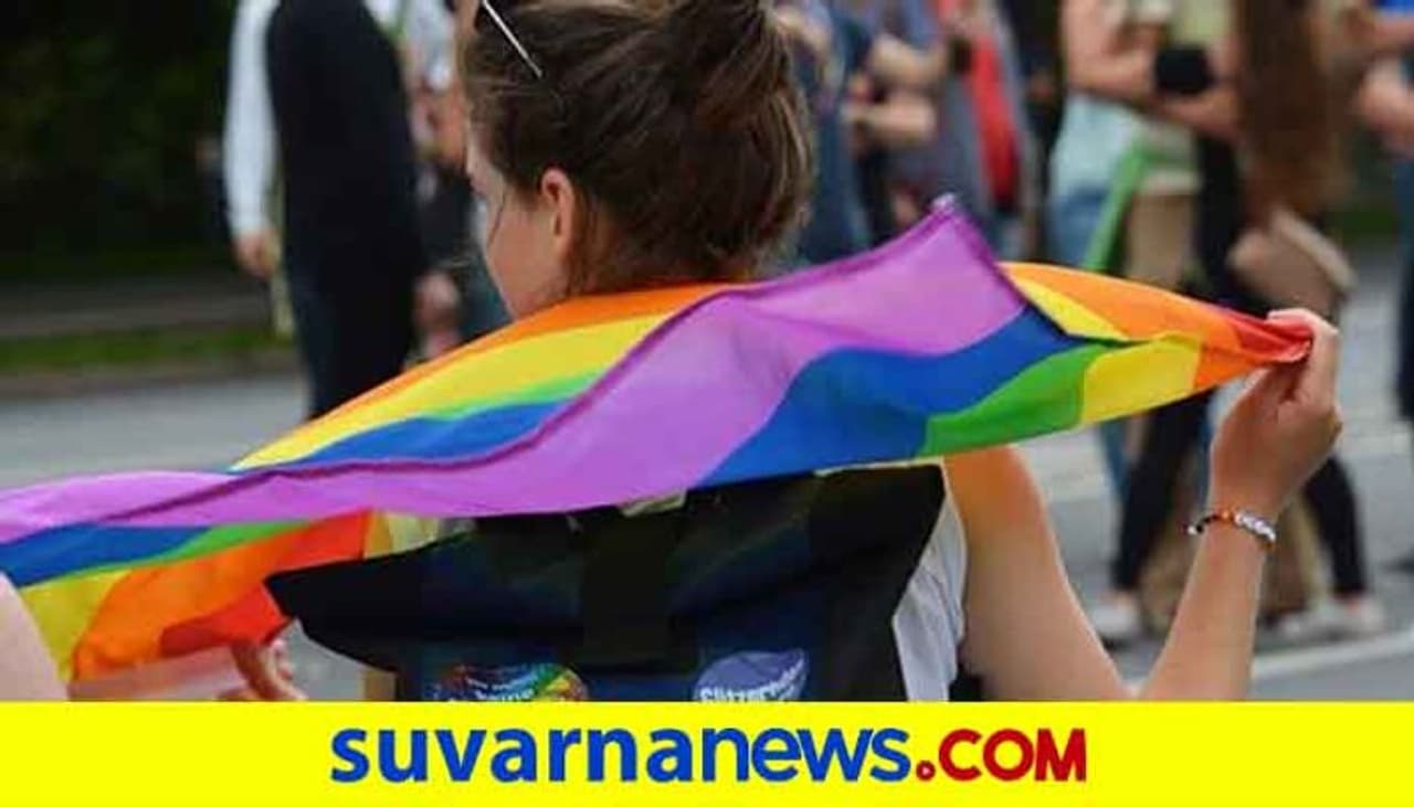 <p>&nbsp;ಒಂದೇ ಲಿಂಗದ ಇಬ್ಬರು ಮದುವೆಯಾಗುವುದನ್ನು ನಮ್ಮ ಕಾನೂನು, ಸಮಾಜ ಮತ್ತು ಮೌಲ್ಯಗಳು ಒಪ್ಪಲ್ಲ ಎಂದು ಕೇಂದ್ರ ಸರ್ಕಾರದ ಹಿರಿಯ ವಕೀಲರೊಬ್ಬರು ದೆಹಲಿ ನ್ಯಾಯಾಲಯಕ್ಕೆ ತಿಳಿಸಿದ್ದಾರೆ.</p>