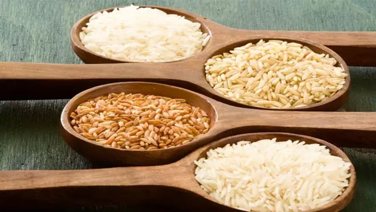 <p>உங்கள் உடல் மிகவும் பலவீனமாக உணர்வீர்கள் ஆகையால், அதிக கலோரிகள் நிறைந்த அரிசி உணவுகள், பருப்பு, கிழங்கு வகைகள், தானியங்கள் போன்றவை எடுத்து கொள்வது அவசியம்.</p> <p>உங்கள் உடல் மிகவும் பலவீனமாக உணர்வீர்கள் ஆகையால், அதிக கலோரிகள் நிறைந்த அரிசி உணவுகள், பருப்பு, கிழங்கு வகைகள், தானியங்கள் போன்றவை எடுத்து கொள்வது அவசியம்.</p>