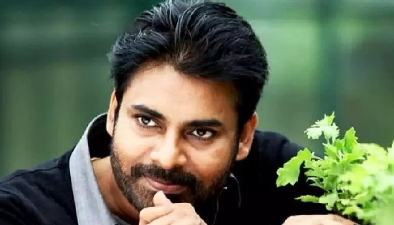 <p>ನಟ ಪವನ್ ಕಲ್ಯಾಣ್ಗೆ ಚಿತ್ರರಂಗದ ಗಣ್ಯರು ಶುಭ ಹಾರೈಸಿ ಬರ್ತ್ಡೇ ದಿನ ಶುಭ ಕೋರಿದ್ದಾರೆ.</p> <p>ನಟ ಪವನ್ ಕಲ್ಯಾಣ್ಗೆ ಚಿತ್ರರಂಗದ ಗಣ್ಯರು ಶುಭ ಹಾರೈಸಿ ಬರ್ತ್ಡೇ ದಿನ ಶುಭ ಕೋರಿದ್ದಾರೆ.</p>