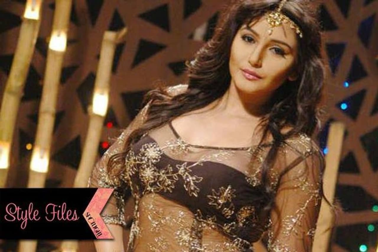 <p>మోడల్గా కెరీర్ ప్రారంభించిన రాగిణి ద్వివేది, 2008లో ఫెమినా మిస్ ఇండియా ఫోటీల్లో రన్నరప్గా నటించింది.</p> <p>మోడల్గా కెరీర్ ప్రారంభించిన రాగిణి ద్వివేది, 2008లో ఫెమినా మిస్ ఇండియా ఫోటీల్లో రన్నరప్గా నటించింది.</p>