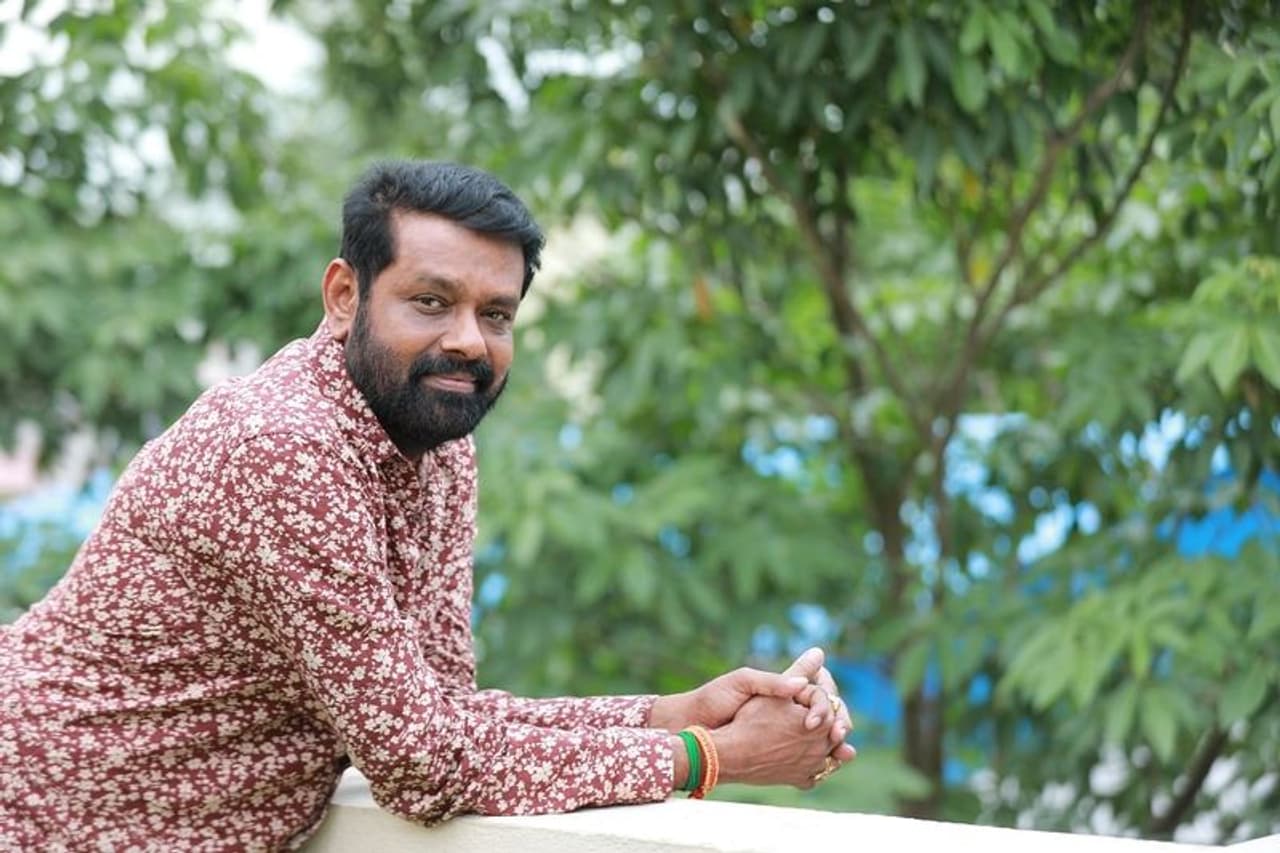 <p>மணி ரத்னம், ஸ்ரீராம் தயாரிப்பில் வசந்த் இயக்கிய திரைப்படம் ஆசை. 1995ம் ஆண்டு வெளியான இந்ததிரைப்படம் தல அஜித்தின் கேரியரிலேயே முக்கியமான படமாக அமைந்தது.&nbsp;</p>