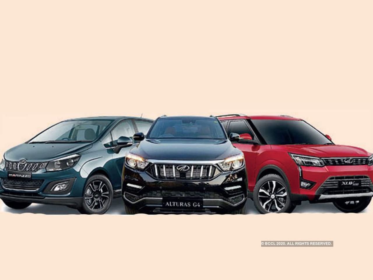 <p>మహీంద్రా ఎక్స్‌యూవీ 300 నుంచి అల్టురాస్ జి4 ఎస్‌యూవీ కార్ల వరకు మొత్తం 3 లక్షల వరకు తగ్గింపు పొందవచ్చు. అంతేకాదు క్యాష్ ఆఫర్, ఎక్స్ఛేంజ్ బోనస్, కార్పొరేట్ డిస్కౌంట్లు కూడా ఉన్నాయి. కార్ల తయారీ సంస్థలు ఈ ఆఫర్‌లో భాగంగా ఉచితంగా అక్సెసోరిఎస్ కూడా అందిస్తున్నాయి.<br />&nbsp;</p>