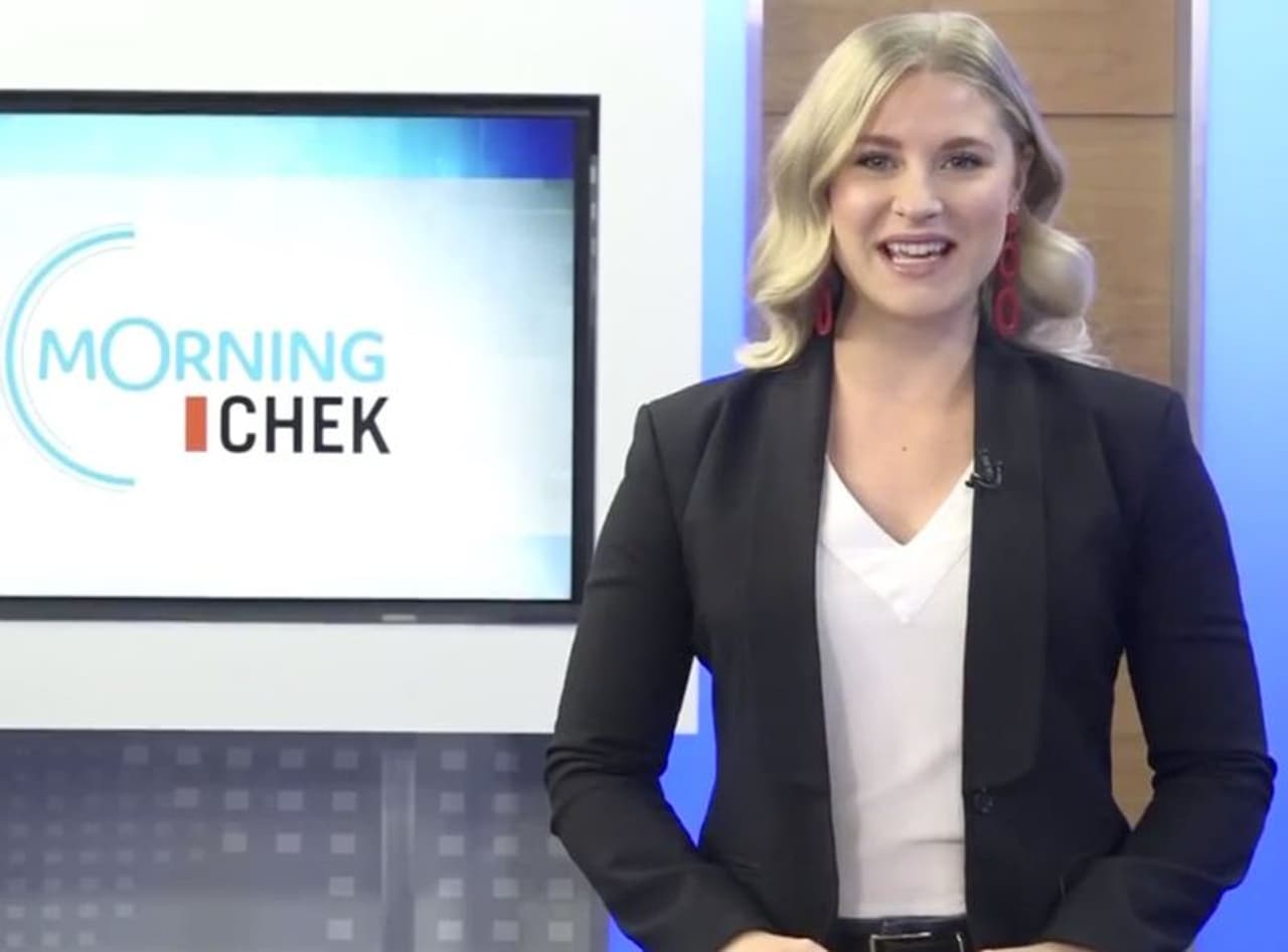 <p>ചെക് ന്യൂസിൽ പ്രവർത്തിക്കുന്ന കോരി വാർത്താ അവതരണത്തിനിടെ ധരിച്ച വസ്ത്രം മാന്യമല്ലെന്നു കാണിച്ച് പ്രേക്ഷകരിലൊരാൾ അയച്ച സന്ദേശത്തിന് മറുപടി നൽകുകയാണ് ഉണ്ടായത്. <br /> </p> <p>ചെക് ന്യൂസിൽ പ്രവർത്തിക്കുന്ന കോരി വാർത്താ അവതരണത്തിനിടെ ധരിച്ച വസ്ത്രം മാന്യമല്ലെന്നു കാണിച്ച് പ്രേക്ഷകരിലൊരാൾ അയച്ച സന്ദേശത്തിന് മറുപടി നൽകുകയാണ് ഉണ്ടായത്. <br /> </p>