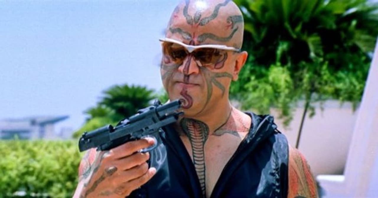 <p><strong>Kamal Haasan:</strong> At least two decades ago, Ulaganagayan Kamal Haasan went bald for his role in Alavandaan. He played the antagonist in the film</p> <p><strong>Kamal Haasan:</strong> At least two decades ago, Ulaganagayan Kamal Haasan went bald for his role in Alavandaan. He played the antagonist in the film</p>