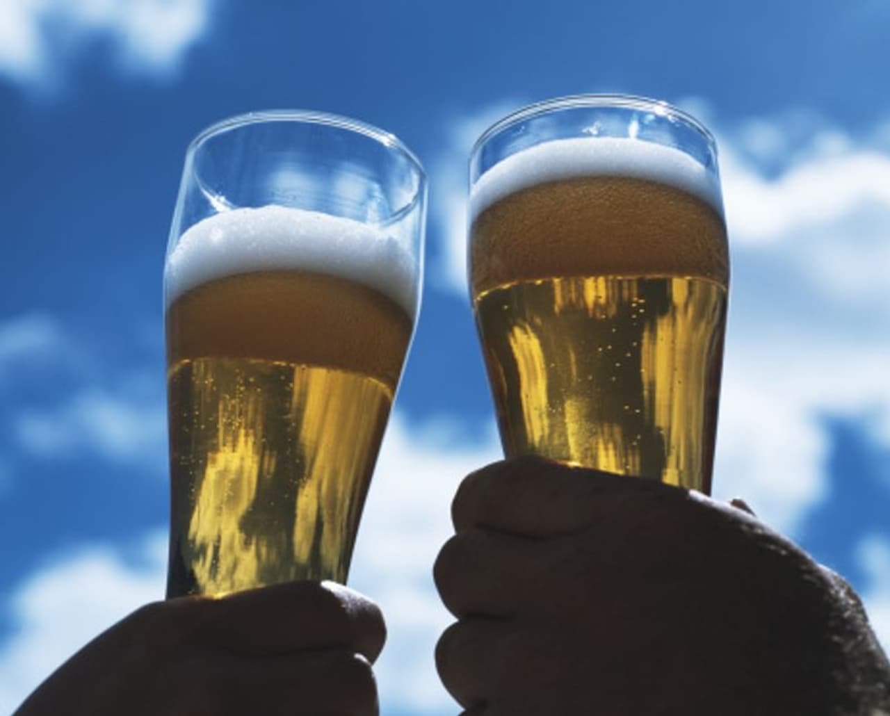 <p>ರುಚಿಕರವಾದ ಆಹಾರ ತಯಾರಿಸುವುದು ಒಂದು ಕಲೆ. ಆಹಾರದ ಸ್ವಾದ ಹೆಚ್ಚಿಸಲು ಮಸಾಲೆಗಳು, ಹಸಿರು ಸೊಪ್ಪುಗಳೂ ಹೇಗೆ ಸಹಕಾರಿಯೋ ಹಾಗೆಯೇ ಮದ್ಯವೂ ಅಡುಗೆಯ ರುಚಿ ಹೆಚ್ಚಿಸಬಲ್ಲದು.</p> <p>ರುಚಿಕರವಾದ ಆಹಾರ ತಯಾರಿಸುವುದು ಒಂದು ಕಲೆ. ಆಹಾರದ ಸ್ವಾದ ಹೆಚ್ಚಿಸಲು ಮಸಾಲೆಗಳು, ಹಸಿರು ಸೊಪ್ಪುಗಳೂ ಹೇಗೆ ಸಹಕಾರಿಯೋ ಹಾಗೆಯೇ ಮದ್ಯವೂ ಅಡುಗೆಯ ರುಚಿ ಹೆಚ್ಚಿಸಬಲ್ಲದು.</p>