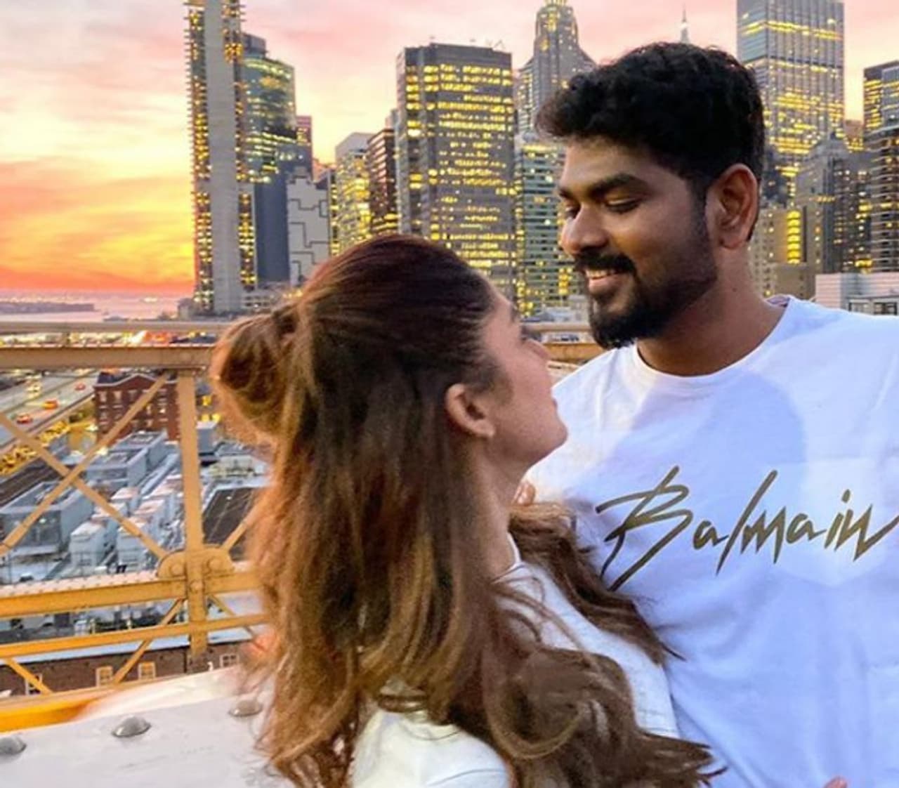 <p>5 வருடத்திற்கு முன்பு நானும் ரெளடி தான் படம் மூலம் இயக்குநர் விக்னேஷ் சிவன், நயன்தாரா இடையே பற்றிய காதல், இன்று வரை கொளுந்துவிட்டு எரிகிறது. <br /> </p> <p>5 வருடத்திற்கு முன்பு நானும் ரெளடி தான் படம் மூலம் இயக்குநர் விக்னேஷ் சிவன், நயன்தாரா இடையே பற்றிய காதல், இன்று வரை கொளுந்துவிட்டு எரிகிறது. <br /> </p>