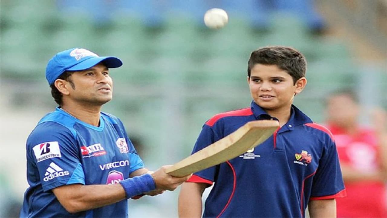 <p>Master Blaster Sachin Tendulkar might be gone from cricket. However, in the form of his son, Arjun, his off sping is gearing up to get into the circuit and play professional cricket soon.</p> <p>Master Blaster Sachin Tendulkar might be gone from cricket. However, in the form of his son, Arjun, his off sping is gearing up to get into the circuit and play professional cricket soon.</p>