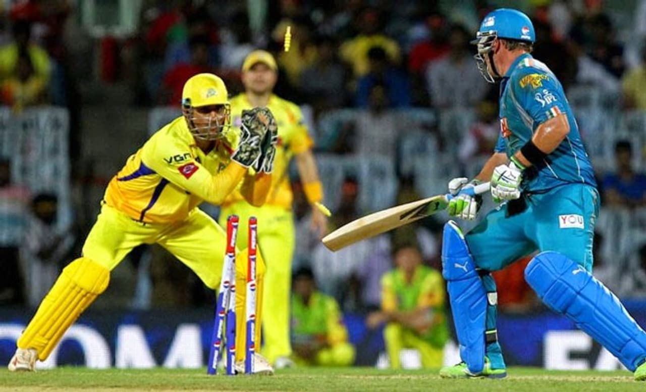 <p>బీసీసీఐ చీఫ్ సెలక్టర్గా తెలుగు మాజీ క్రికెటర్ ఎమ్మెస్కే ప్రసాద్ వ్యవహారిస్తున్న సంగతి తెలిసిందే. 2019 క్రికెట్ వరల్డ్ కప్ కోసం భారత జట్టును ఎంపిక చేసినవారిలో ఎమ్మెస్కే కూడా ఒకడు.</p> <p>బీసీసీఐ చీఫ్ సెలక్టర్గా తెలుగు మాజీ క్రికెటర్ ఎమ్మెస్కే ప్రసాద్ వ్యవహారిస్తున్న సంగతి తెలిసిందే. 2019 క్రికెట్ వరల్డ్ కప్ కోసం భారత జట్టును ఎంపిక చేసినవారిలో ఎమ్మెస్కే కూడా ఒకడు.</p>