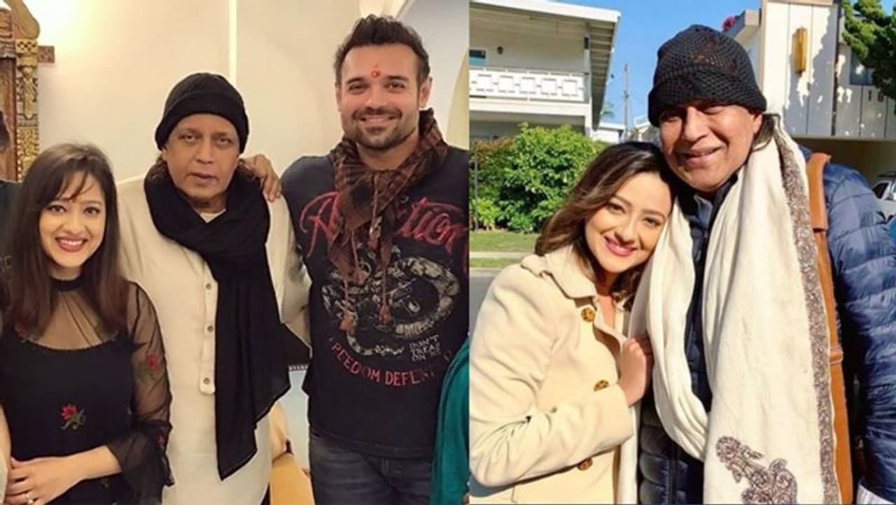 <p>ಮಡಲ್ಸಾ ಪ್ರಸಿದ್ಧ ನಟಿ ಶೀಲಾ ಶರ್ಮಾ ಮತ್ತು ನಿರ್ಮಾಪಕ ನಿರ್ದೇಶಕಿ ಸುಭಾಷ್ ಶರ್ಮಾ ಅವರ ಪುತ್ರಿ. 90 ರ ದಶಕದಲ್ಲಿ ಪ್ರಸಾರವಾದ ಮಹಾಭಾರತದಲ್ಲಿ ಶೀಲಾ ದೇವಕಿಯಾಗಿ ನಟಿಸಿದ್ದರು.</p> <p>ಮಡಲ್ಸಾ ಪ್ರಸಿದ್ಧ ನಟಿ ಶೀಲಾ ಶರ್ಮಾ ಮತ್ತು ನಿರ್ಮಾಪಕ ನಿರ್ದೇಶಕಿ ಸುಭಾಷ್ ಶರ್ಮಾ ಅವರ ಪುತ್ರಿ. 90 ರ ದಶಕದಲ್ಲಿ ಪ್ರಸಾರವಾದ ಮಹಾಭಾರತದಲ್ಲಿ ಶೀಲಾ ದೇವಕಿಯಾಗಿ ನಟಿಸಿದ್ದರು.</p>