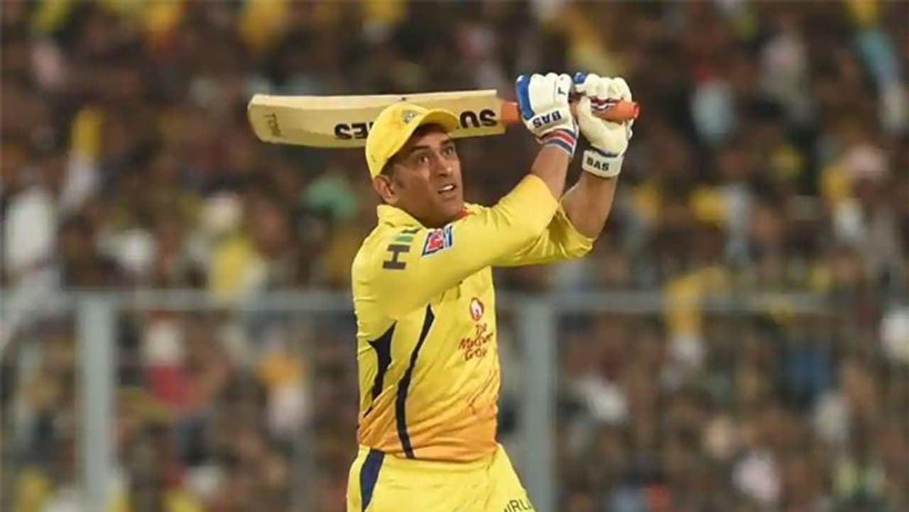 <p><strong>300 ಸಿಕ್ಸರ್ ಬಾರಿಸಿದ 3ನೇ ಆಟಗಾರ ಎನಿಸಲು ಬೇಕು ಕೇವಲ 5 ಬಿಗ್ ಹಿಟ್‌</strong></p>