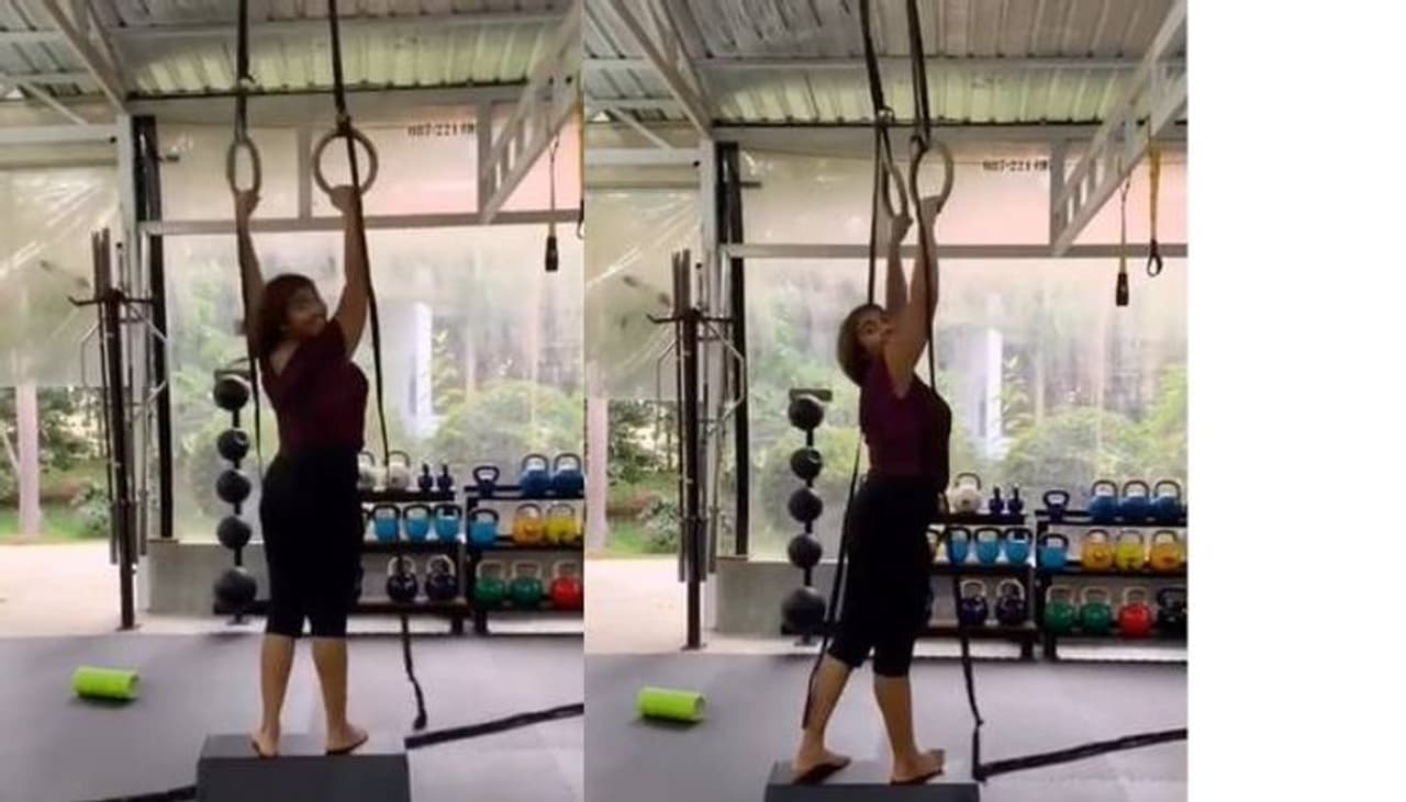 <p>ലാലേട്ടന്‍റെ ആക്ഷന്‍ സീക്വന്‍സുകള്‍ കണ്ട് അമ്പരന്ന മലയാളികളെ വിസ്മയയുടെ പ്രകടനവും വിസ്മയിപ്പിക്കുകയാണ്.<br />&nbsp;</p>