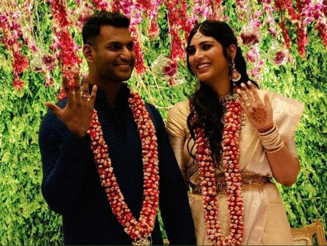 <p style="text align: justify;">விஷாலுக்கும் அனிஷாவிற்கும் கடந்த ஆண்டு மார்ச் மாதம் திருமண நிச்சயதார்த்தம் நடந்து முடிந்தது.</p> <p style="text align: justify;">விஷாலுக்கும் அனிஷாவிற்கும் கடந்த ஆண்டு மார்ச் மாதம் திருமண நிச்சயதார்த்தம் நடந்து முடிந்தது.</p>