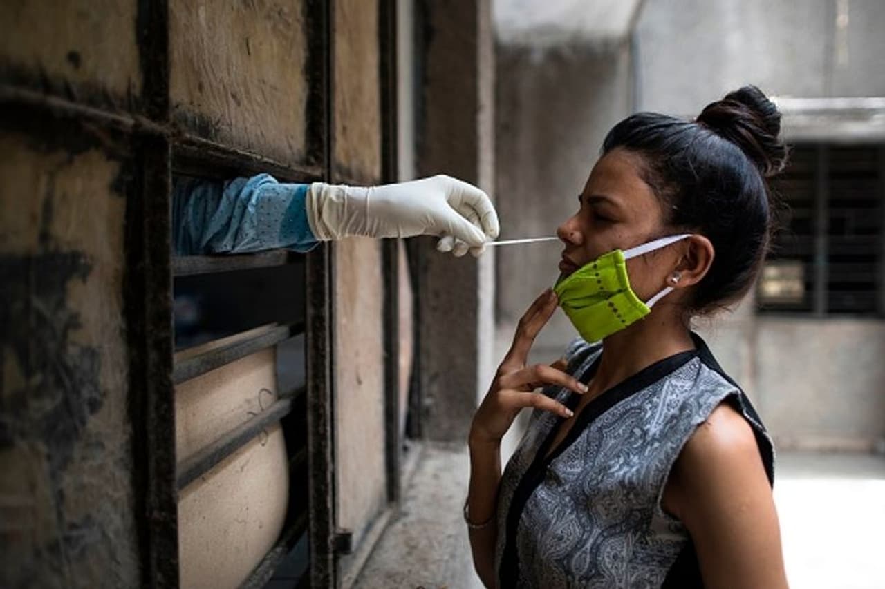 <p>India's COVID 19 tally sprinted past 59 lakh with 85,362 fresh cases in a span of 24 hours, while over 48 lakh people have recovered from the disease so far, according to the Union Health Ministry's data updated on Saturday.</p> <p>India's COVID 19 tally sprinted past 59 lakh with 85,362 fresh cases in a span of 24 hours, while over 48 lakh people have recovered from the disease so far, according to the Union Health Ministry's data updated on Saturday.</p>