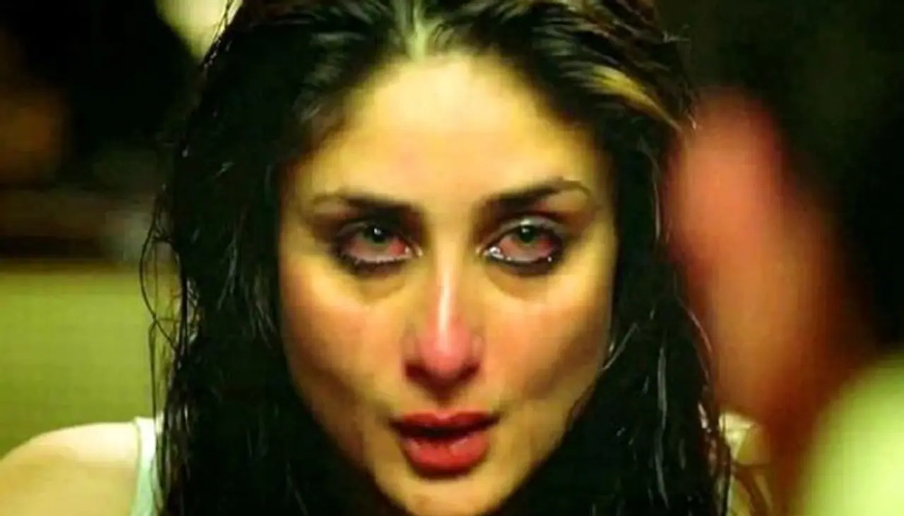 <p>Kareena Kapoor is one of the most promising actress in the film industry. Apart from her filmy career, it's her witty remarks, care free attitude and candid personality that grabs the most attention.</p> <p>Kareena Kapoor is one of the most promising actress in the film industry. Apart from her filmy career, it's her witty remarks, care free attitude and candid personality that grabs the most attention.</p>