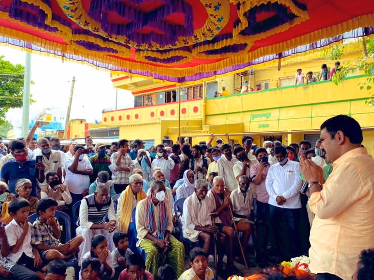 <p>ಕೆ.ಆರ್.ಪೇಟೆ ಮಾದರಿಯಲ್ಲೇ ಶಿರಾ ಬೈ ಎಲೆಕ್ಷನ್ ಗೆಲ್ಲಲು ಬಿಜೆಪಿ ಪ್ಲಾನ್ </p> <p>ಕೆ.ಆರ್.ಪೇಟೆ ಮಾದರಿಯಲ್ಲೇ ಶಿರಾ ಬೈ ಎಲೆಕ್ಷನ್ ಗೆಲ್ಲಲು ಬಿಜೆಪಿ ಪ್ಲಾನ್ </p>