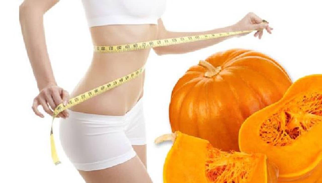 <p><strong>ഒന്ന്...</strong></p><p>&nbsp;</p><p>വണ്ണം കുറയ്ക്കാന്‍ ആഗ്രഹിക്കുന്നവര്‍ ഡയറ്റില്‍ ഉള്‍പ്പെടുത്തേണ്ട ഒന്നാണ് മത്തങ്ങ. കലോറി വളരെ കുറഞ്ഞതും ഫൈബര്‍ ധാരാളം അടങ്ങിയതുമായ മത്തങ്ങ ശരീരഭാരം കുറയ്ക്കാന്‍ സഹായിക്കും. 100 ഗ്രാം മത്തങ്ങയില്‍ 26 കലോറിയും 200 ഗ്രാം മത്തങ്ങയില്‍ ഒരു ഗ്രാം ഫൈബറുമാണ് അടങ്ങിയിരിക്കുന്നത്. &nbsp;ദീർഘനേരം വിശപ്പ് അനുഭവപ്പെടാതെ കഴിയാൻ മത്തങ്ങ നിങ്ങളെ സഹായിക്കുന്നു. ദഹനത്തിനും മികച്ച ഒരു പച്ചക്കറിയാണ് മത്തങ്ങ.&nbsp;</p>