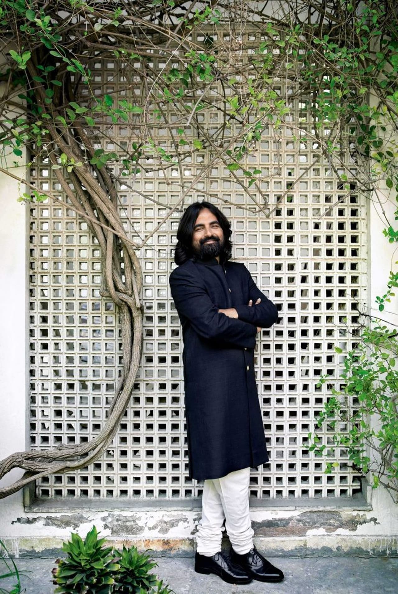 <p>ಫ್ಯಾಶನ್‌ ಕ್ಷೇತ್ರದ ದಿಗ್ಗಜ ಸಬ್ಯಸಾಚಿ ಮುಖರ್ಜಿ.&nbsp;ಬಟ್ಬೆಗಳು ಮಾತ್ರವಲ್ಲದೆ ಜ್ಯುವೆಲ್ಲರಿಗಳಿಗೂ ಸೈ ಸಬ್ಯಸಾಚಿ ಬ್ರಾಂಡ್‌.&nbsp;</p>