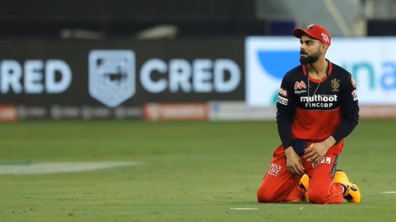 <p>ஐபிஎல் 13வது சீசன் ஐக்கிய அரபு அமீரகத்தில் விறுவிறுப்பாக நடந்துவரும் நிலையில், இந்த சீசனிலும் வழக்கம்போலவே கோப்பையை வெல்லும் முனைப்பில் களமிறங்கிய ஆர்சிபி அணிக்கு, தொடக்கமே மரண அடியாக விழுந்துள்ளது.</p> <p>ஐபிஎல் 13வது சீசன் ஐக்கிய அரபு அமீரகத்தில் விறுவிறுப்பாக நடந்துவரும் நிலையில், இந்த சீசனிலும் வழக்கம்போலவே கோப்பையை வெல்லும் முனைப்பில் களமிறங்கிய ஆர்சிபி அணிக்கு, தொடக்கமே மரண அடியாக விழுந்துள்ளது.</p>