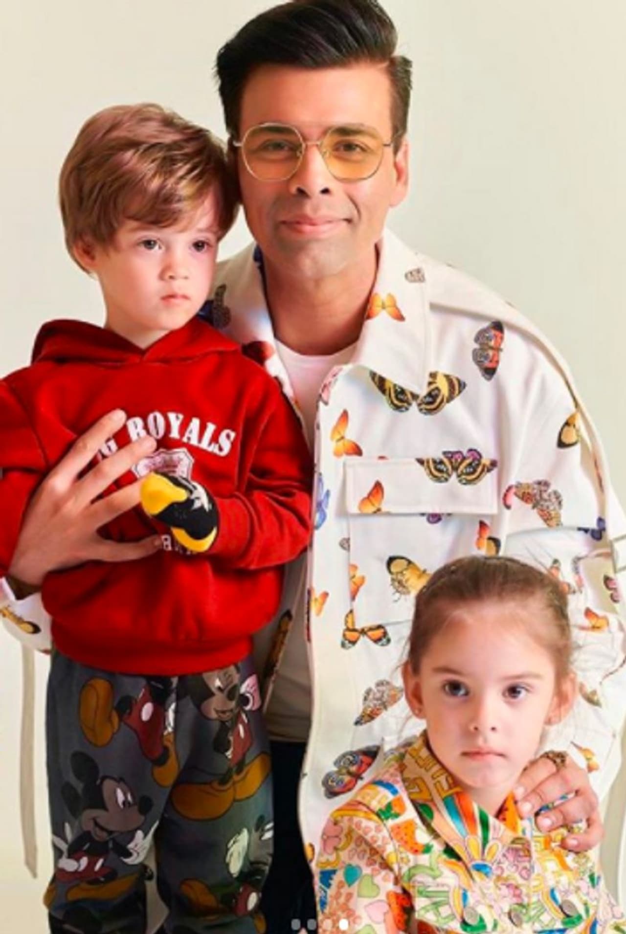 <p>ಬಾಲಿವುಡ್ ಖ್ಯಾತ ನಿರ್ದೇಶಕ ಕರಣ್ ಜೋಹಾರ್&nbsp;2017ರಲ್ಲಿ ಬಾಡಿಗ ತಾಯಿ ಮೂಲಕ&nbsp;ಅವಳಿ ಮಕ್ಕಳು ರೂಹಿ ಹಾಗೂ ಯಶ್‌ನ ತಂದೆಯಾದ್ರು.</p>