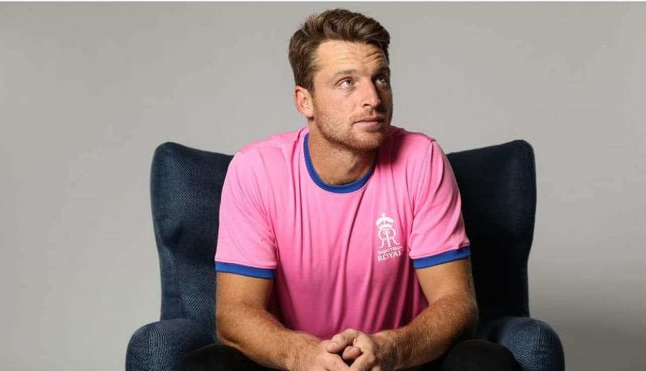 <p> </p><p><strong>ജോസ് ബട്ട്ലര്</strong></p><p><br /><br />ഇംഗ്ലീഷ് സ്റ്റാർ വിക്കറ്റ് കീപ്പർ ബാറ്റ്സ്മാൻ ജോസ് ബട്ട്ലര് ഇന്ന് ഇറങ്ങും എന്നാണ് പ്രതീക്ഷിക്കപ്പെടുന്നത്. ഓപ്പണിംഗിലാണ് സാധ്യത കൂടുതൽ.<br /> </p> <p> </p><p><strong>ജോസ് ബട്ട്ലര്</strong></p><p><br /><br />ഇംഗ്ലീഷ് സ്റ്റാർ വിക്കറ്റ് കീപ്പർ ബാറ്റ്സ്മാൻ ജോസ് ബട്ട്ലര് ഇന്ന് ഇറങ്ങും എന്നാണ് പ്രതീക്ഷിക്കപ്പെടുന്നത്. ഓപ്പണിംഗിലാണ് സാധ്യത കൂടുതൽ.<br /> </p>