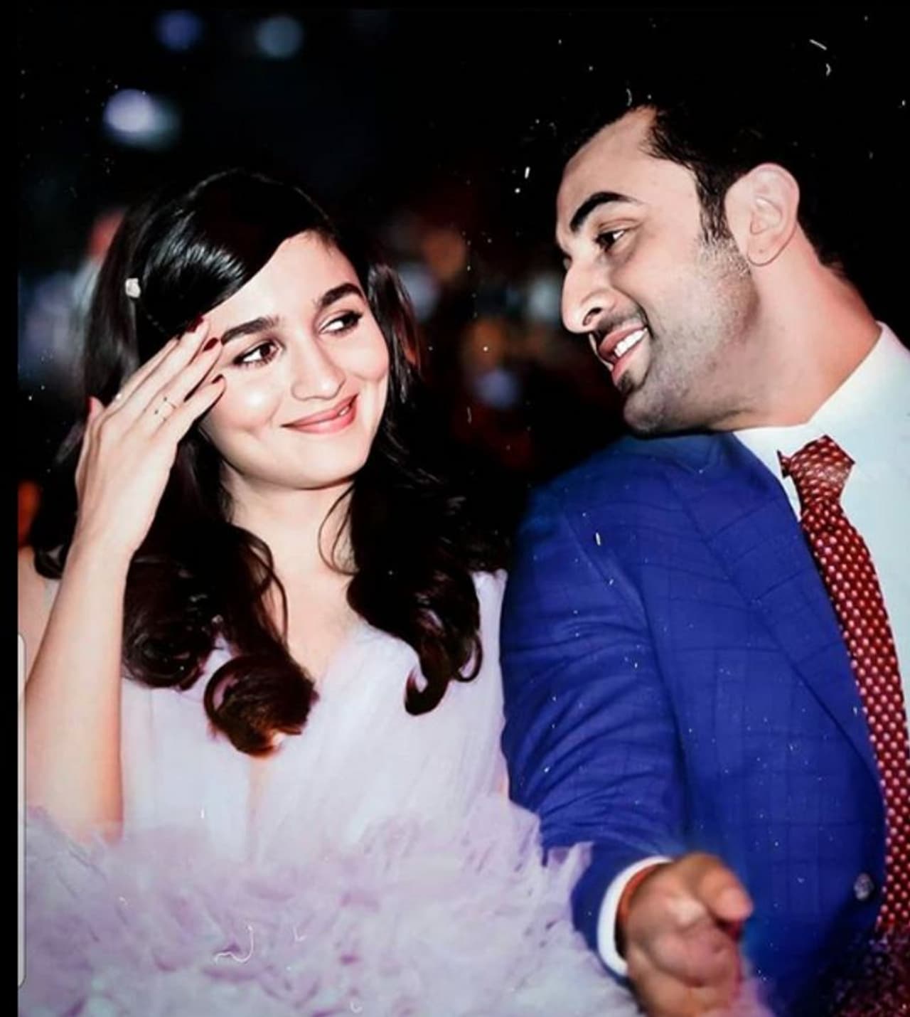 <p>ರಣಬೀರ್ ಕಪೂರ್ ಆಲಿಯಾ ಭಟ್ ಸದ್ಯಕ್ಕೆ ಬಾಲಿವುಡ್ನ ಫೇವರೇಟ್ ಕಪಲ್.</p> <p>ರಣಬೀರ್ ಕಪೂರ್ ಆಲಿಯಾ ಭಟ್ ಸದ್ಯಕ್ಕೆ ಬಾಲಿವುಡ್ನ ಫೇವರೇಟ್ ಕಪಲ್.</p>