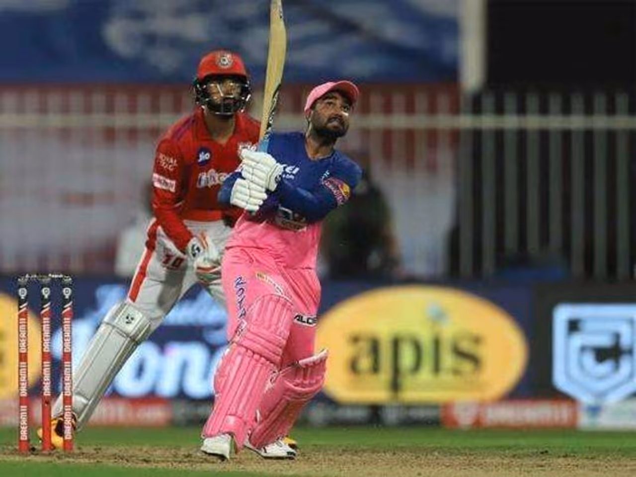 <p>రాహుల్ త్రివాటియా... మొదటి 23 బంతుల్లో కేవలం 17 పరుగులు చేసి, పంజాబ్ ఫ్యాన్స్‌కి తెగ నచ్చేశాడు.&nbsp;</p>