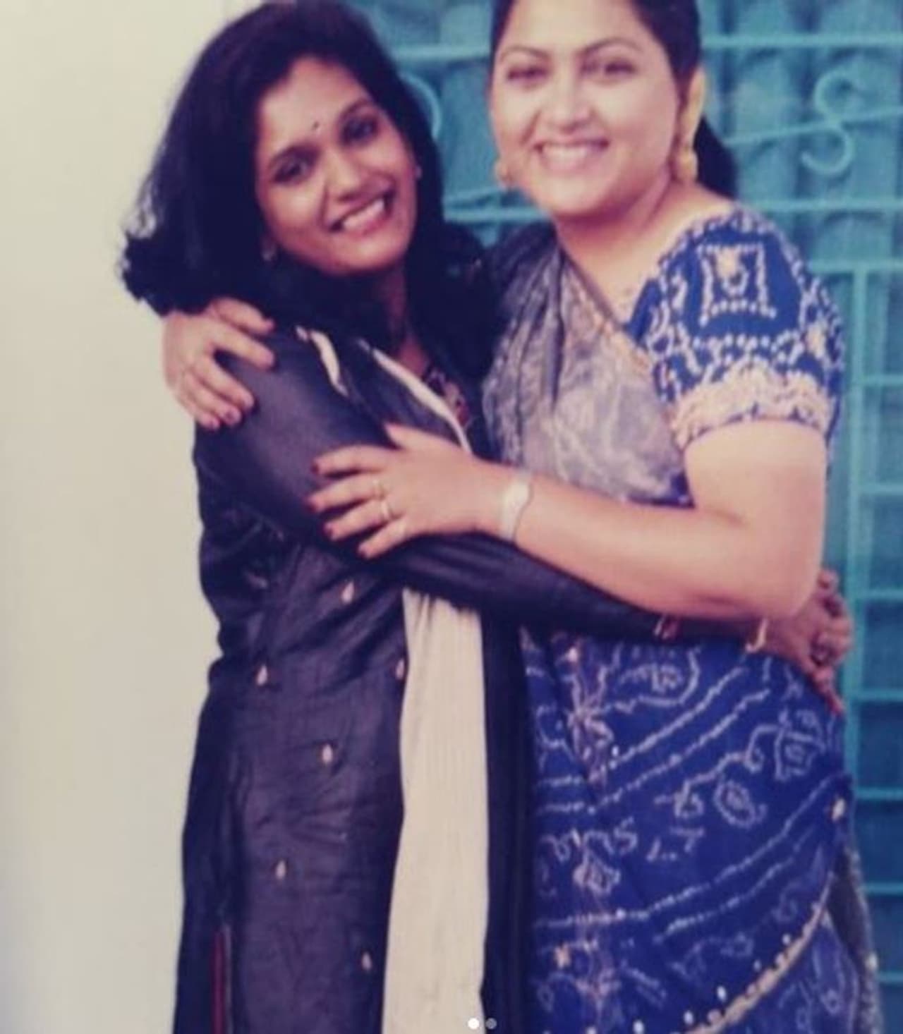 <h2> </h2><p>இந்தியாவில் சினிமாவில் எந்த நடிகைக்கும் கிடைக்காத பெருமைக்கு சொந்தக்காரி குஷ்பு, அவருக்கு மட்டுமே தமிழக ரசிகர்கள் கோவில் கட்டினர். ஏராளமான ரசிகர் பட்டாளத்தை கொண்டவர் குஷ்பு. </p> <h2> </h2><p>இந்தியாவில் சினிமாவில் எந்த நடிகைக்கும் கிடைக்காத பெருமைக்கு சொந்தக்காரி குஷ்பு, அவருக்கு மட்டுமே தமிழக ரசிகர்கள் கோவில் கட்டினர். ஏராளமான ரசிகர் பட்டாளத்தை கொண்டவர் குஷ்பு. </p>