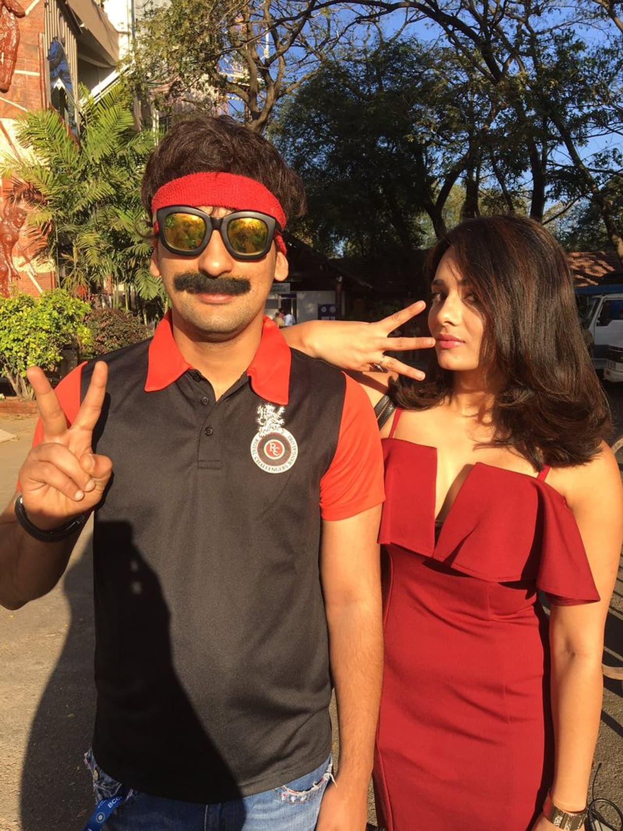 <p>நீங்கள் ராயல் சேலஞ்சர்ஸ் பெங்களூரின் பக்தியுள்ள பின்தொடர்பவரா, மேலும் குழு உறுப்பினர்களைப் பற்றி கொஞ்சம் தெரிந்து கொள்ள விரும்புகிறீர்களா? சொந்த பெங்களூரியர் திரு நாக்ஸ், ஆர்.சி.பி இன்சைடரில் உள்ள குழு உறுப்பினர்கள் பற்றிய சில கிசுகிசுப்பான கிசுகிசுக்களைக் கொண்டுள்ளார்<br /> </p> <p>நீங்கள் ராயல் சேலஞ்சர்ஸ் பெங்களூரின் பக்தியுள்ள பின்தொடர்பவரா, மேலும் குழு உறுப்பினர்களைப் பற்றி கொஞ்சம் தெரிந்து கொள்ள விரும்புகிறீர்களா? சொந்த பெங்களூரியர் திரு நாக்ஸ், ஆர்.சி.பி இன்சைடரில் உள்ள குழு உறுப்பினர்கள் பற்றிய சில கிசுகிசுப்பான கிசுகிசுக்களைக் கொண்டுள்ளார்<br /> </p>