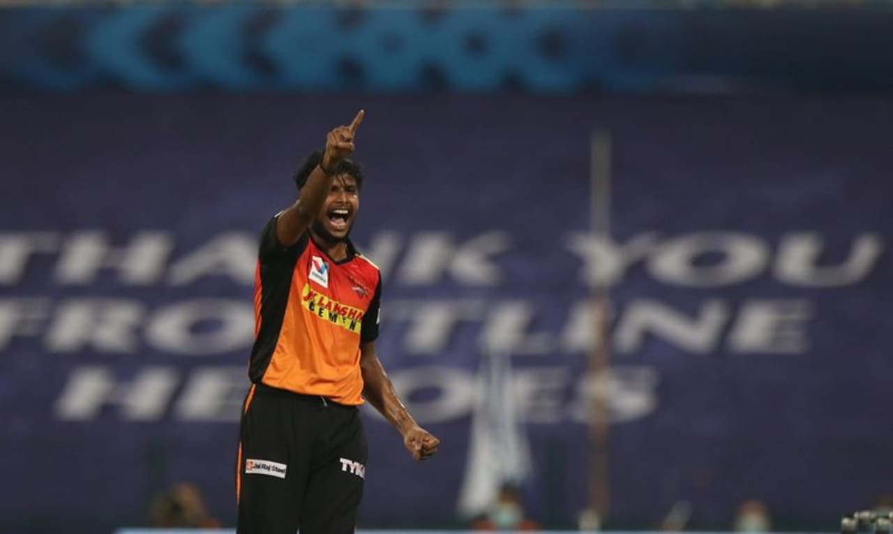 <p>Former champions Sunrisers Hyderabad (SRH) came up with an impressive gameplay display, as they tamed Delhi Capitals (DC) in Match 11 of the ongoing Indian Premier League (IPL) in Abu Dhabi on Tuesday. One of the talking points of the entire game was SRH's new pace sensation T Natarajan.</p> <p>Former champions Sunrisers Hyderabad (SRH) came up with an impressive gameplay display, as they tamed Delhi Capitals (DC) in Match 11 of the ongoing Indian Premier League (IPL) in Abu Dhabi on Tuesday. One of the talking points of the entire game was SRH's new pace sensation T Natarajan.</p>