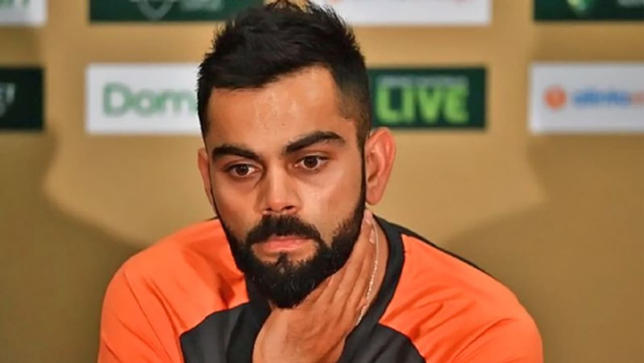 <p>ವಿರಾಟ್ ಕೊಹ್ಲಿ, ಪ್ರಸ್ತುತ ಭಾರತದ ನಾಯಕ ಮತ್ತು ಅಂತರರಾಷ್ಟ್ರೀಯ ಸೆಲೆಬ್ರಿಟಿ. ತಮ್ಮ ಕೆರಿಯರ್ನ ಆರಂಭದಿಂದಲೂ ಲೈಮ್ಲೈಟ್ನಲ್ಲಿದ್ದಾರೆ ಈ ದೆಹಲಿಯ ‘ಪಂಜಾಬಿ ಹುಡುಗ’. </p> <p>ವಿರಾಟ್ ಕೊಹ್ಲಿ, ಪ್ರಸ್ತುತ ಭಾರತದ ನಾಯಕ ಮತ್ತು ಅಂತರರಾಷ್ಟ್ರೀಯ ಸೆಲೆಬ್ರಿಟಿ. ತಮ್ಮ ಕೆರಿಯರ್ನ ಆರಂಭದಿಂದಲೂ ಲೈಮ್ಲೈಟ್ನಲ್ಲಿದ್ದಾರೆ ಈ ದೆಹಲಿಯ ‘ಪಂಜಾಬಿ ಹುಡುಗ’. </p>