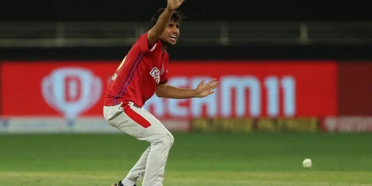 <p>ஐபிஎல் 13வது சீசன் இறுதிக்கட்டத்தை நெருங்கிவிட்டது. வரும் 10ம் தேதியுடன் முடிவடையவுள்ள நிலையில், ஐக்கிய அரபு அமீரகத்தில் நடந்த இந்த ஐபிஎல் சீசன், முழுக்க முழுக்க இளம் வீரர்களுக்கான சீசனாக அமைந்தது. தேவ்தத் படிக்கல், ருதுராஜ் கெய்க்வாட், ரவி பிஷ்னோய் ஆகிய இளம் வீரர்கள் அருமையாக ஆடி அனைவரின் பார்வையையும் ஈர்த்தனர்.</p>