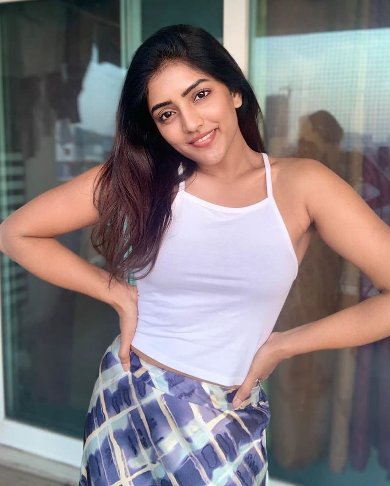 <p style="text align: justify;">అందం, అభినయం ఉంటే సరిపోదు కాస్తంత లక్ కూడా ఉండాలి. అది లేకపోతే చిత్ర పరిశ్రమలో రాణించడం చాలా కష్టం. మిగతా విషయాలు ఎలా ఉన్నా, హిట్స్ ట్రాక్ ఉన్న హీరోయిన్స్ కి మంచి డిమాండ్ ఉంటుంది.</p> <p style="text align: justify;">అందం, అభినయం ఉంటే సరిపోదు కాస్తంత లక్ కూడా ఉండాలి. అది లేకపోతే చిత్ర పరిశ్రమలో రాణించడం చాలా కష్టం. మిగతా విషయాలు ఎలా ఉన్నా, హిట్స్ ట్రాక్ ఉన్న హీరోయిన్స్ కి మంచి డిమాండ్ ఉంటుంది.</p>