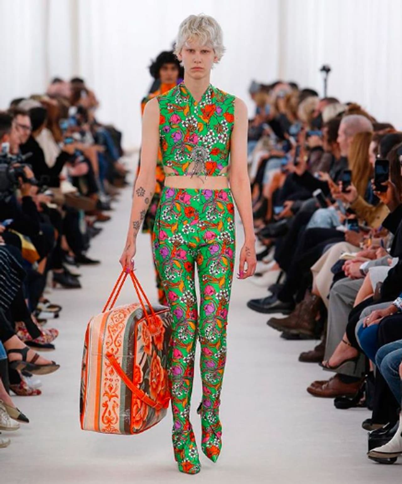 <p>ಬ್ಲಾಂಕೆಟ್ ಮಾಡೋಕೆ ಇನ್ನೂ ತುಂಬಾ ಸಮಯವಿದೆ. ಚಳಿಗಾಲ ಇನ್ನೂ ಬಂದಿಲ್ಲ, ಆದ್ರೆ ಕಂಬಳಿ ಬ್ಯಾಗ್ ಮಾತ್ರ ಬಂದಿದೆ. ತುಂಬಾ ವೈರಲ್ ಕೂಡಾ ಆಗಿದೆ. </p> <p>ಬ್ಲಾಂಕೆಟ್ ಮಾಡೋಕೆ ಇನ್ನೂ ತುಂಬಾ ಸಮಯವಿದೆ. ಚಳಿಗಾಲ ಇನ್ನೂ ಬಂದಿಲ್ಲ, ಆದ್ರೆ ಕಂಬಳಿ ಬ್ಯಾಗ್ ಮಾತ್ರ ಬಂದಿದೆ. ತುಂಬಾ ವೈರಲ್ ಕೂಡಾ ಆಗಿದೆ. </p>