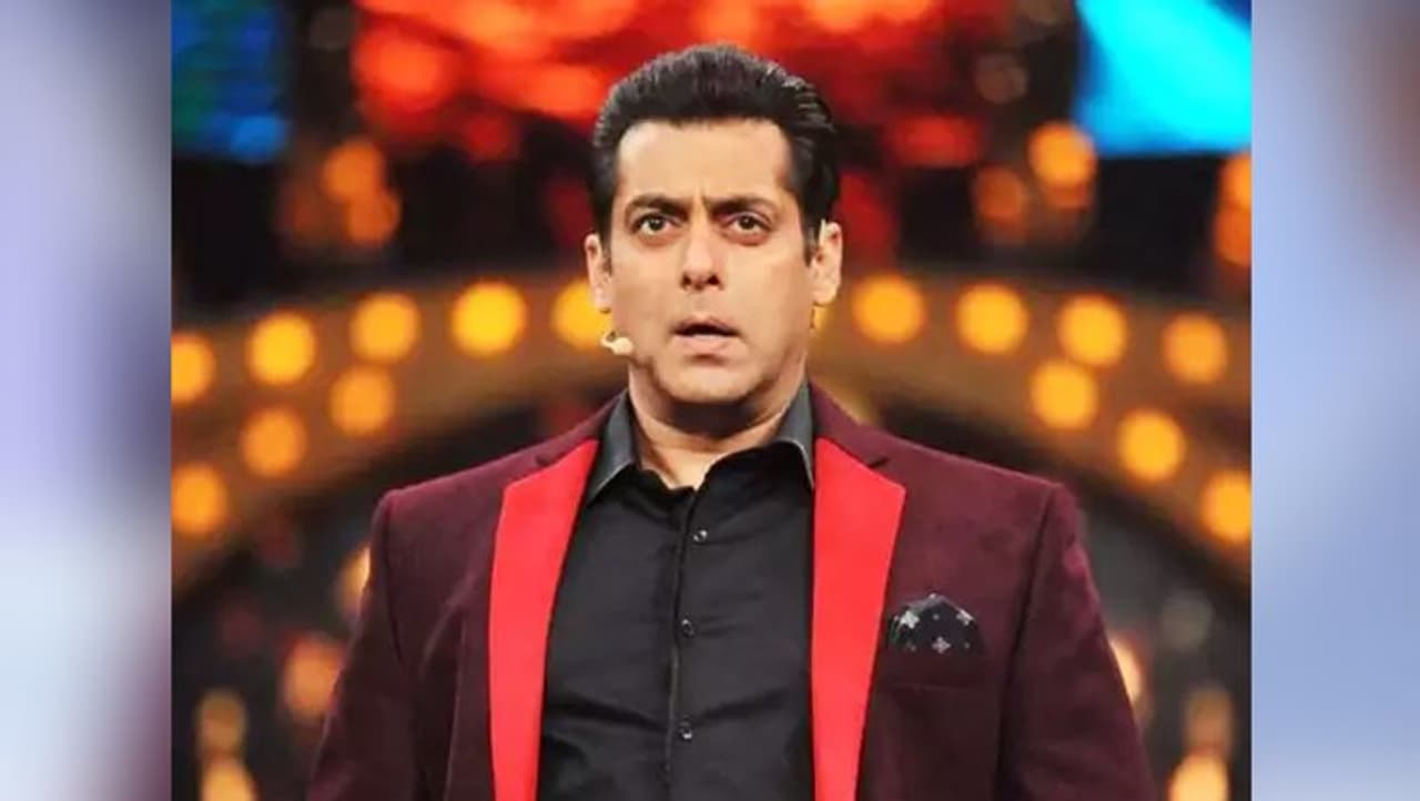 <p style="text align: justify;">Last year, during Bharat promotions, Salman Khan took part in a popular chat show of Kapil Sharma, where he talked about his movie, love for the country and expressed his thoughts on nationalism.</p> <p style="text align: justify;">Last year, during Bharat promotions, Salman Khan took part in a popular chat show of Kapil Sharma, where he talked about his movie, love for the country and expressed his thoughts on nationalism.</p>